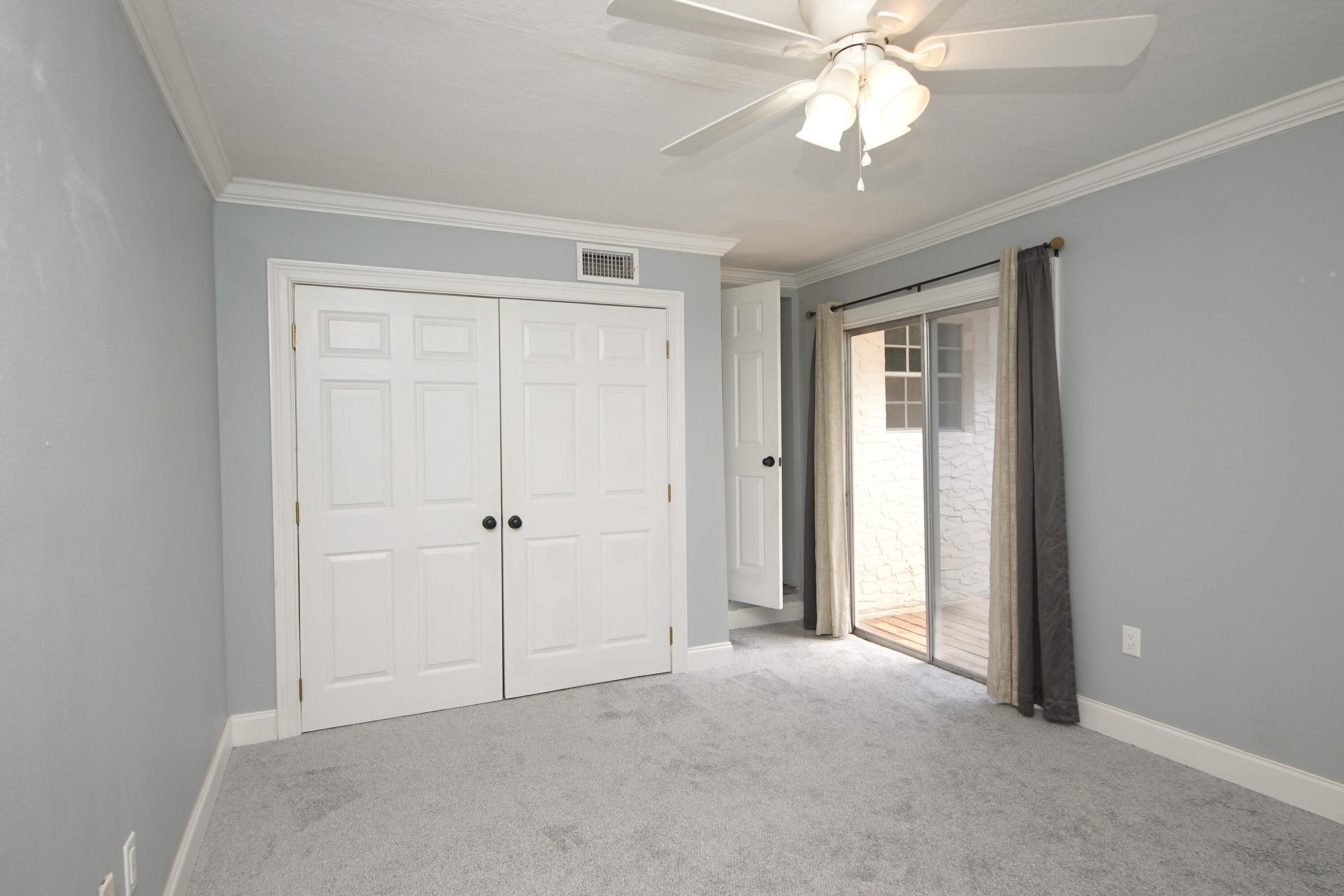 PINE LAKE S/D LOT 33 BLK B - Residential Lease