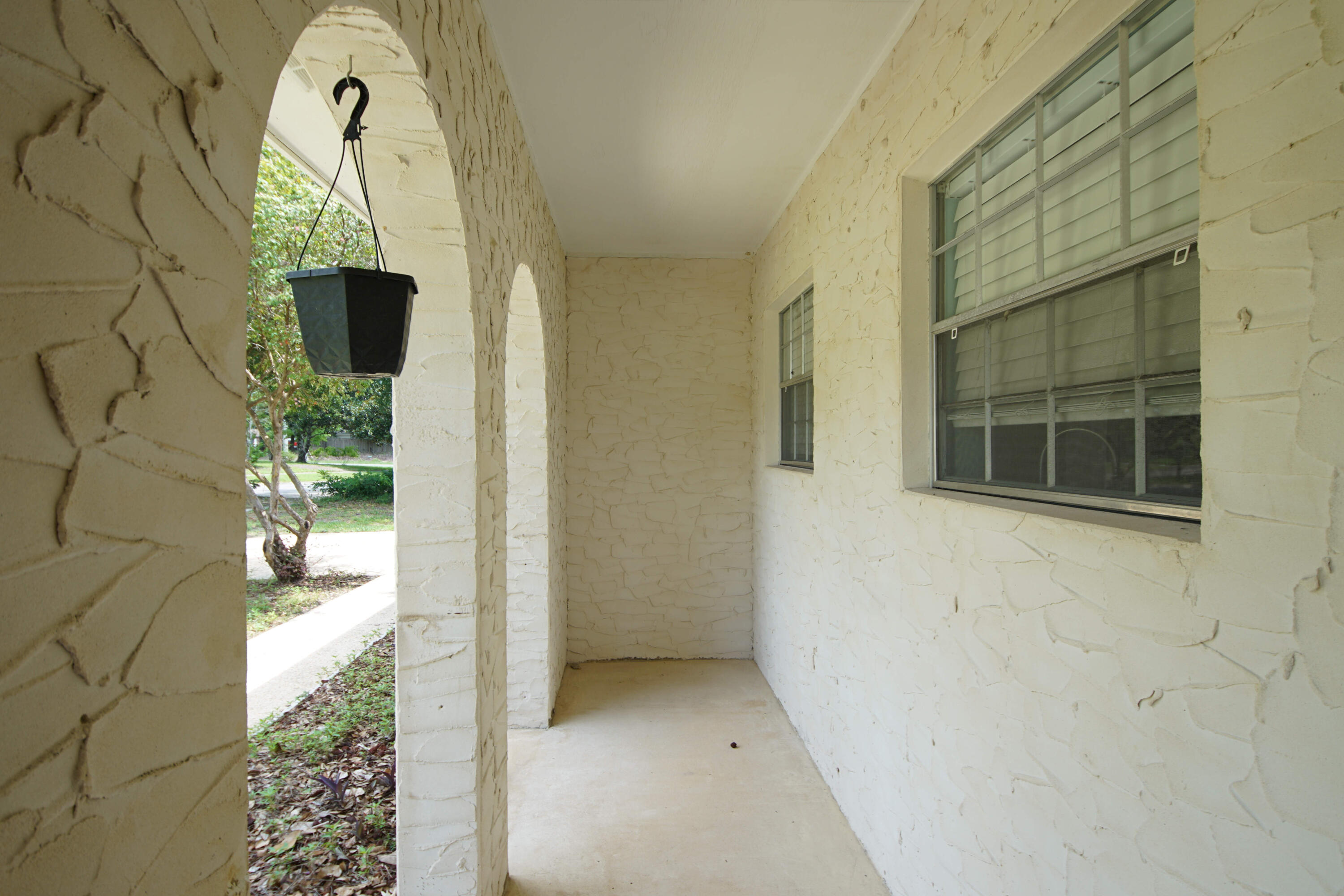 PINE LAKE S/D LOT 33 BLK B - Residential Lease