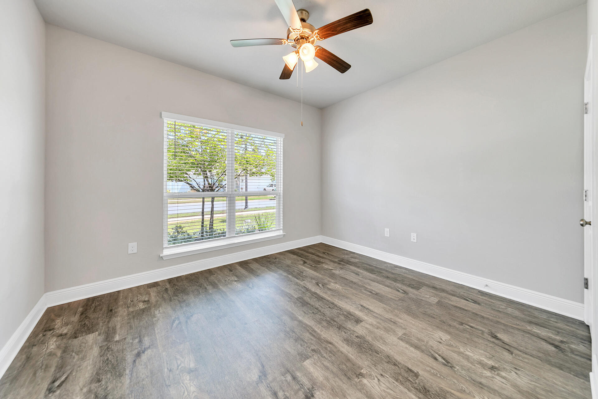 STONEGATE - Residential