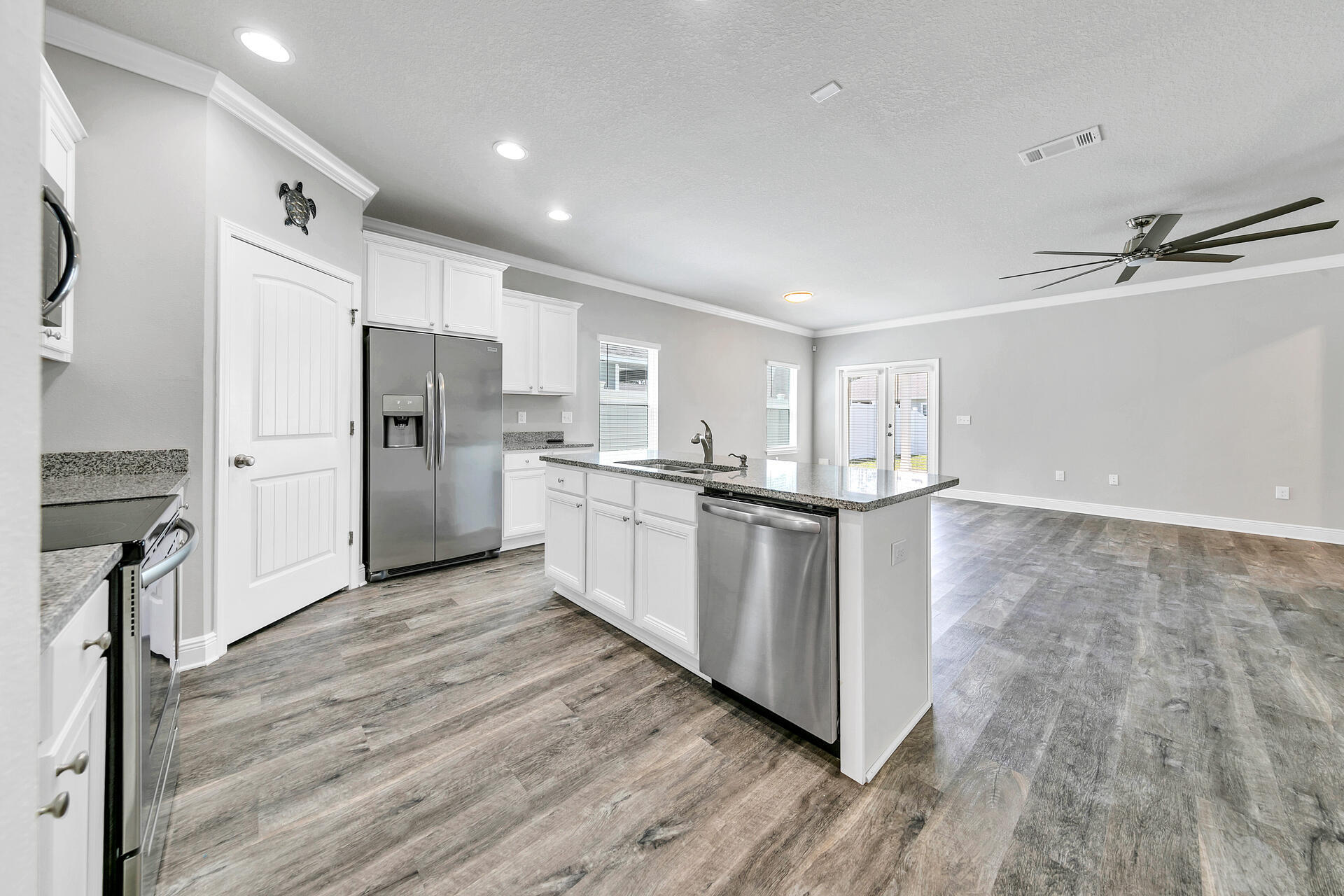 STONEGATE - Residential