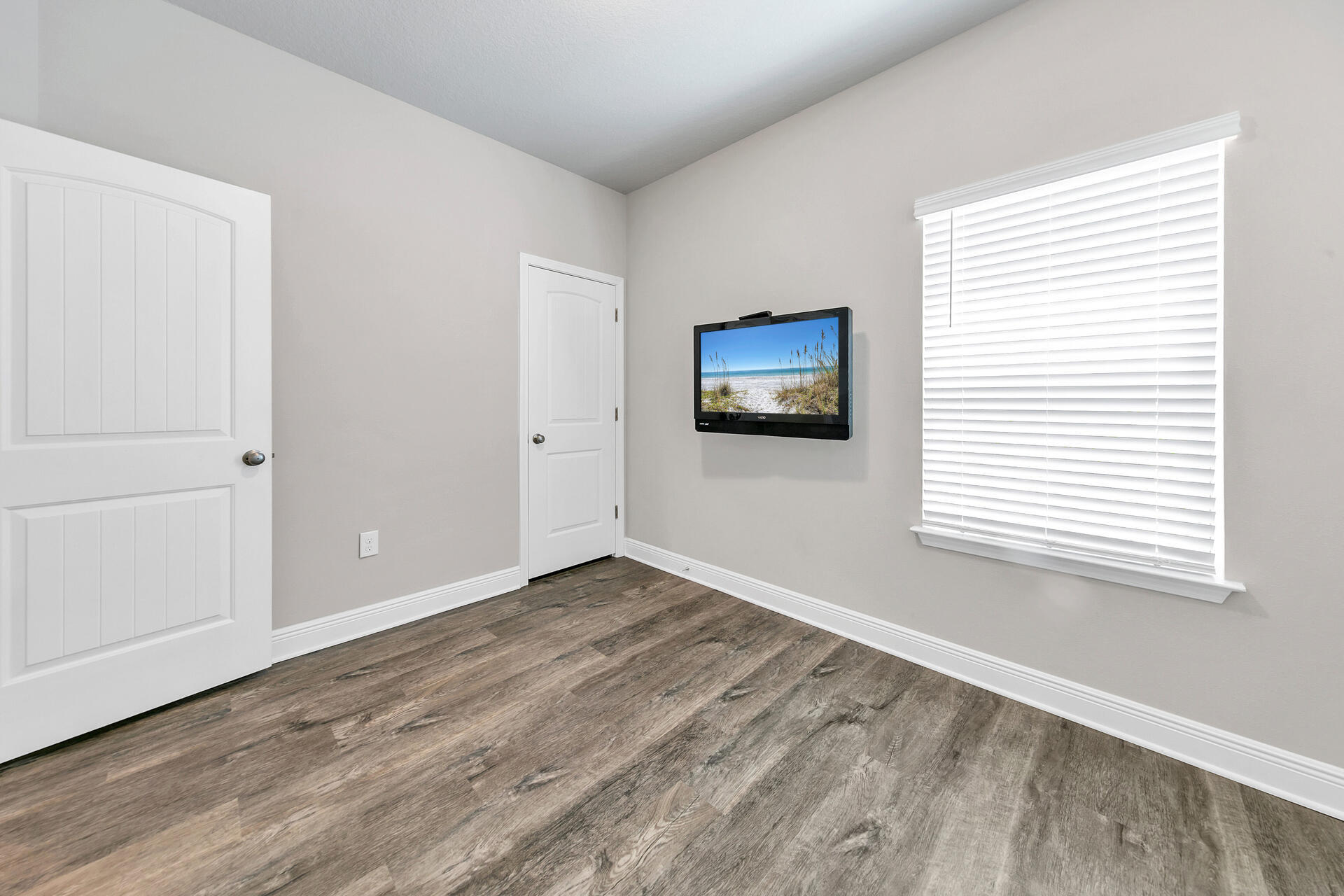 STONEGATE - Residential