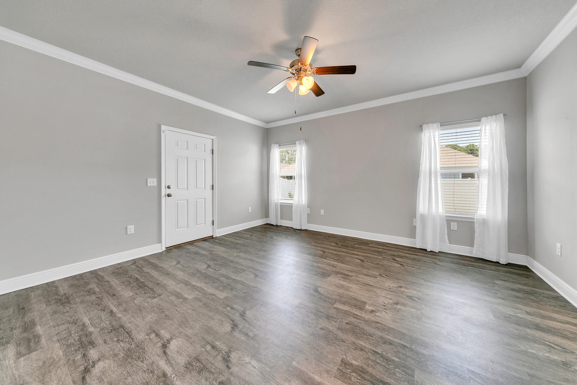 STONEGATE - Residential