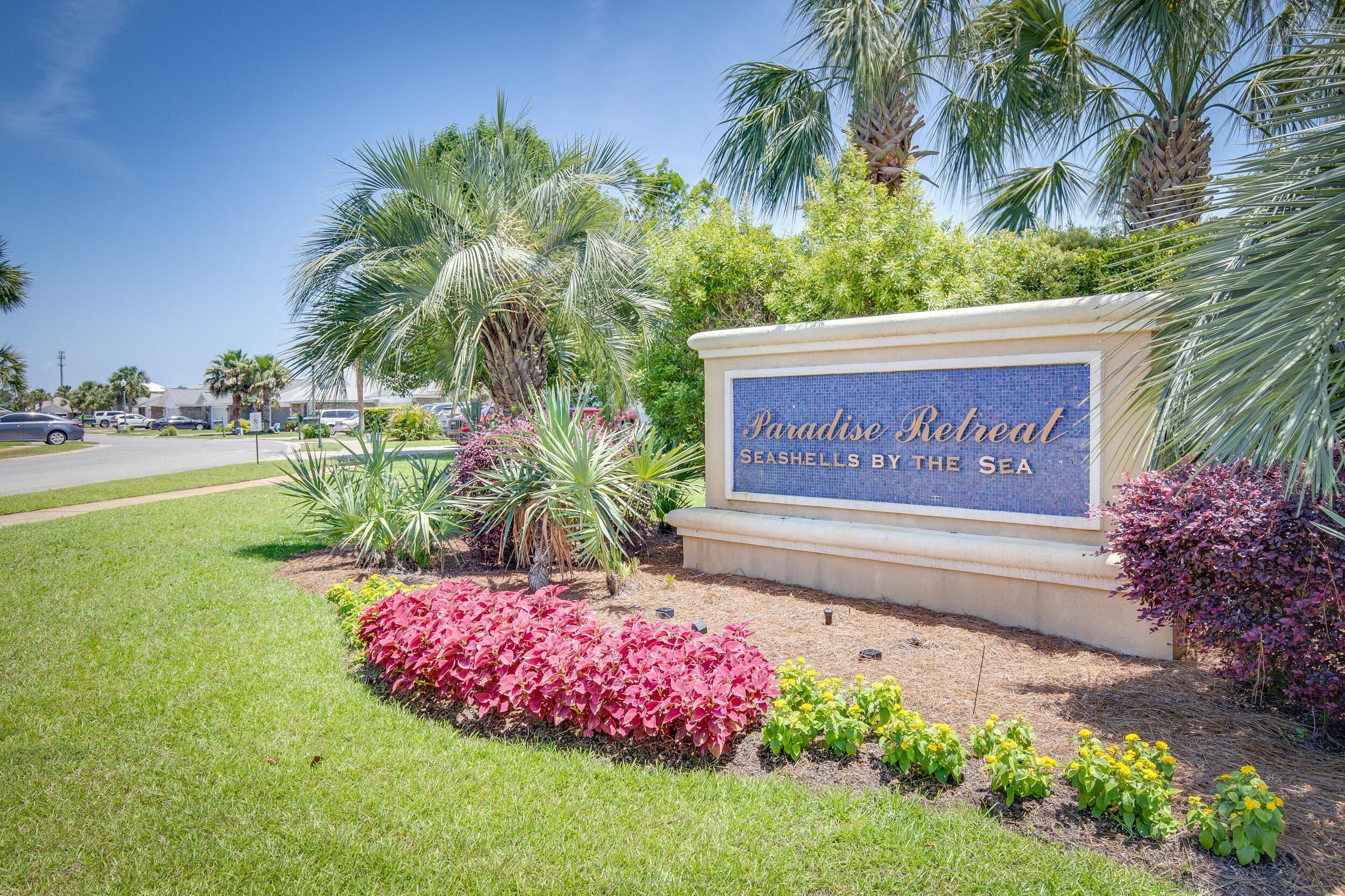 PARADISE RETREAT - Residential