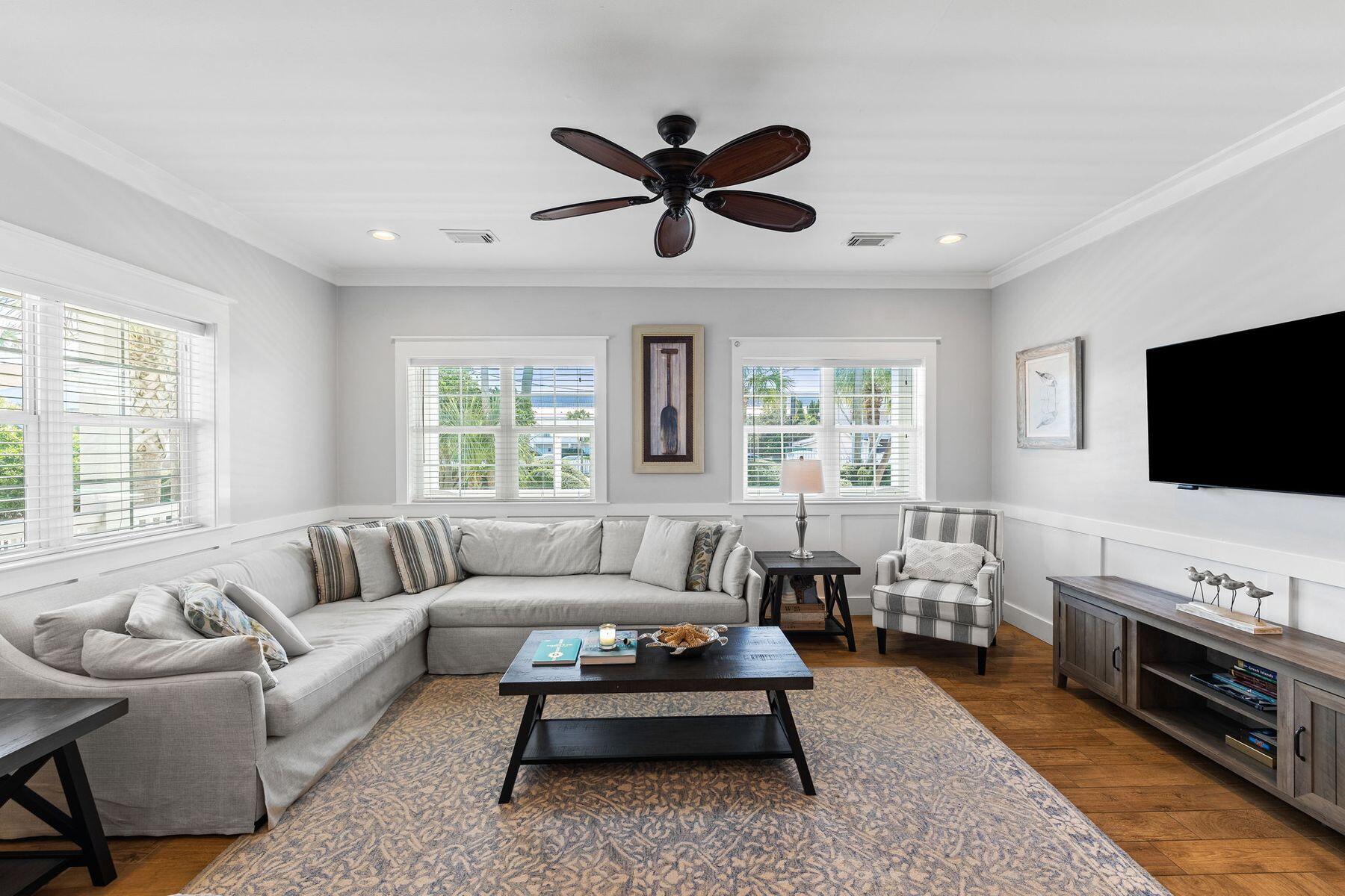 CRYSTAL BEACH - Residential