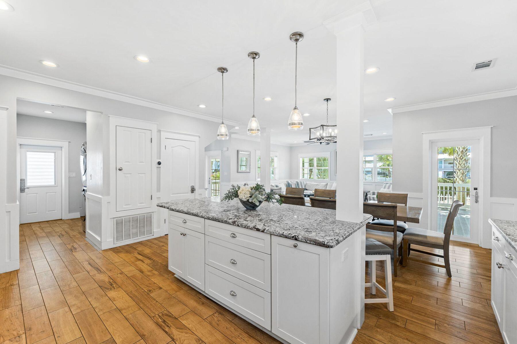 CRYSTAL BEACH - Residential
