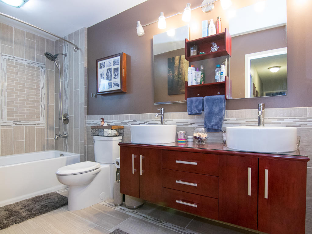 EDGEWATER VILLAGE NORTH - Residential