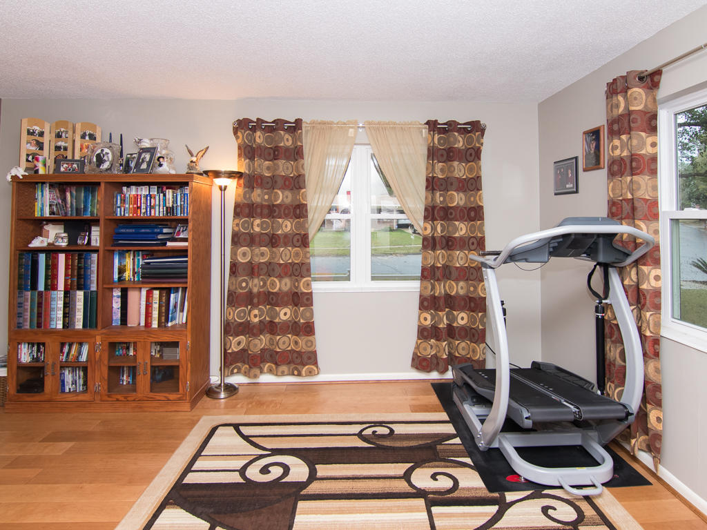 EDGEWATER VILLAGE NORTH - Residential