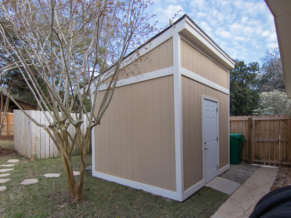 EDGEWATER VILLAGE NORTH - Residential