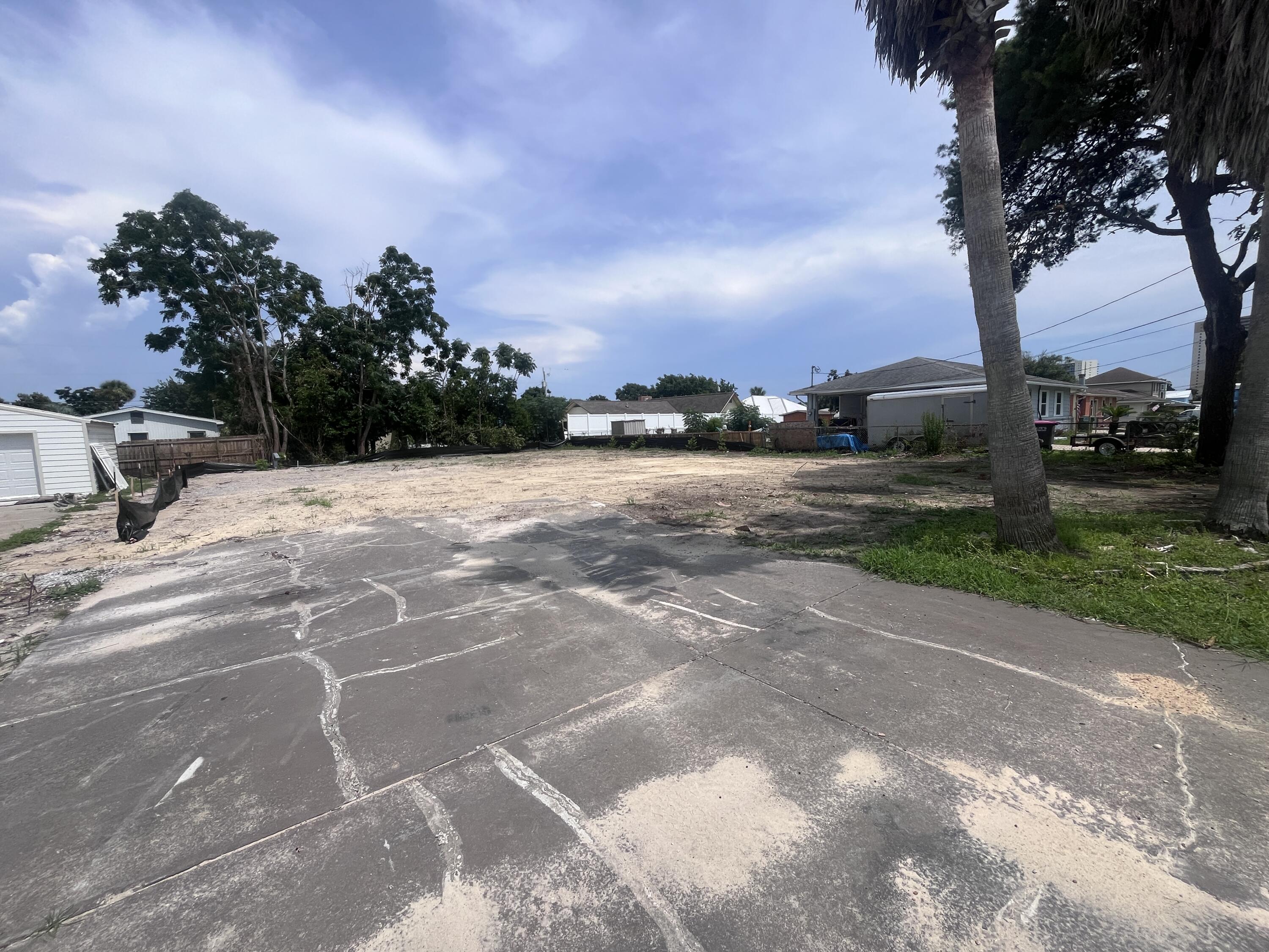 EL CENTRO BEACH - Land