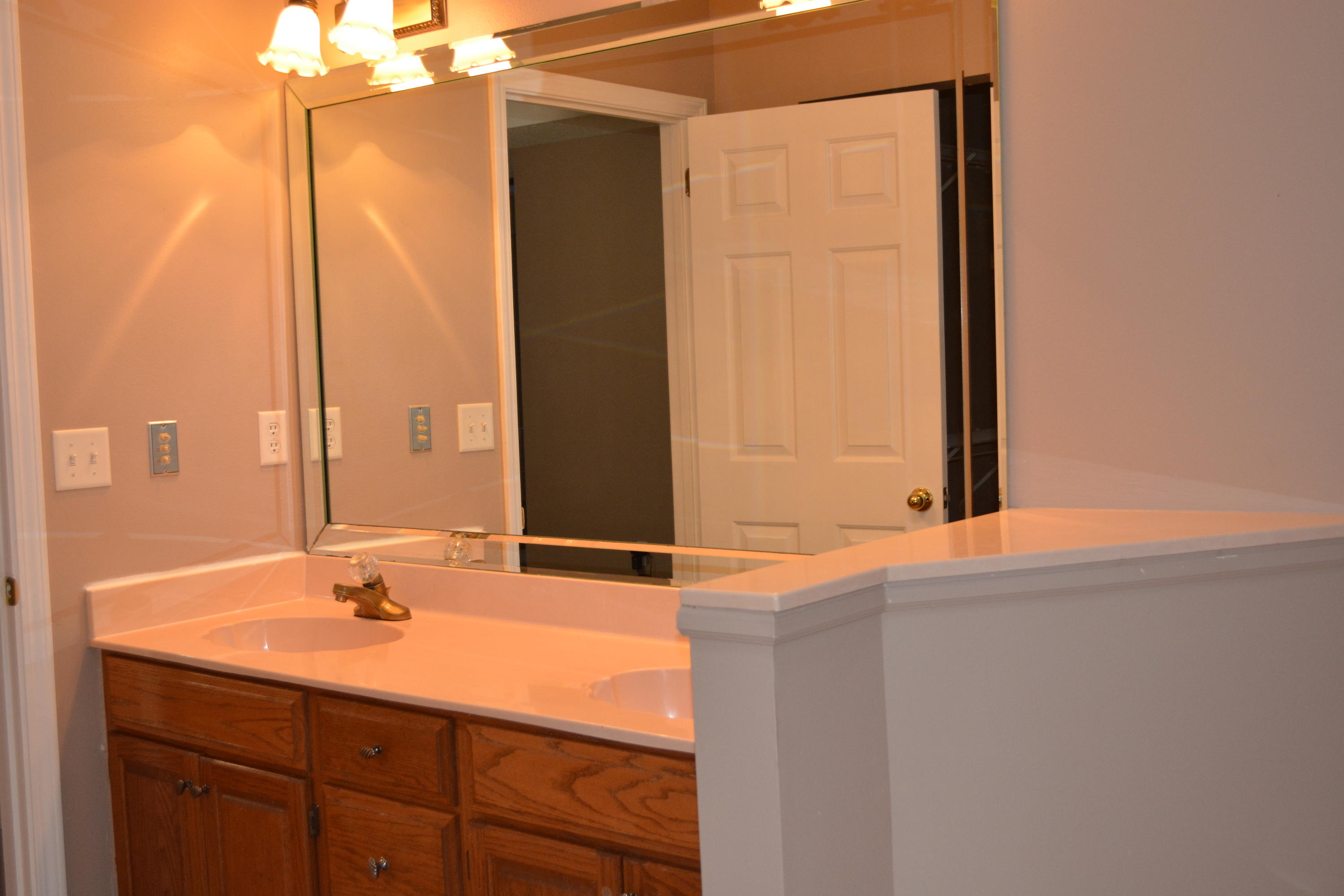 PARKWOOD PLACE AT BLUEWATER BAY - Residential Lease