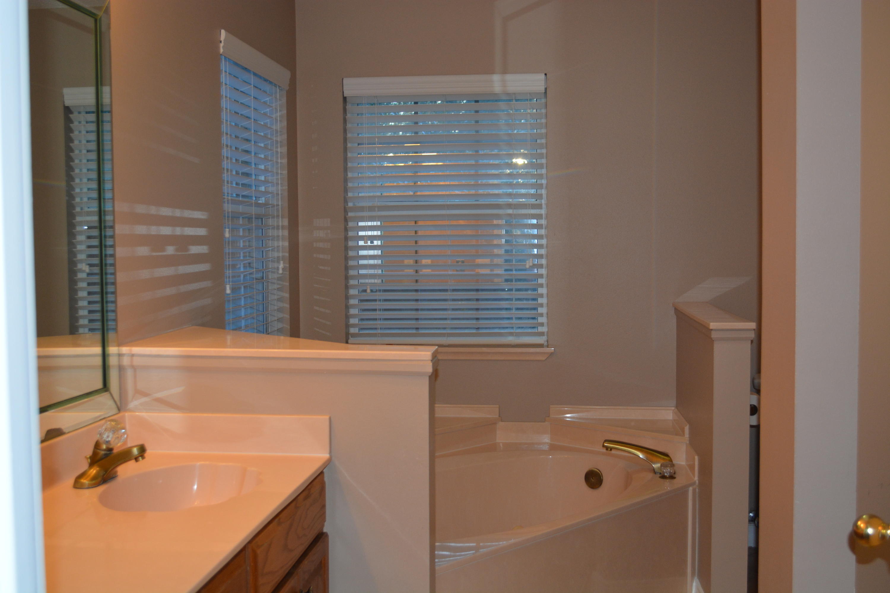 PARKWOOD PLACE AT BLUEWATER BAY - Residential Lease