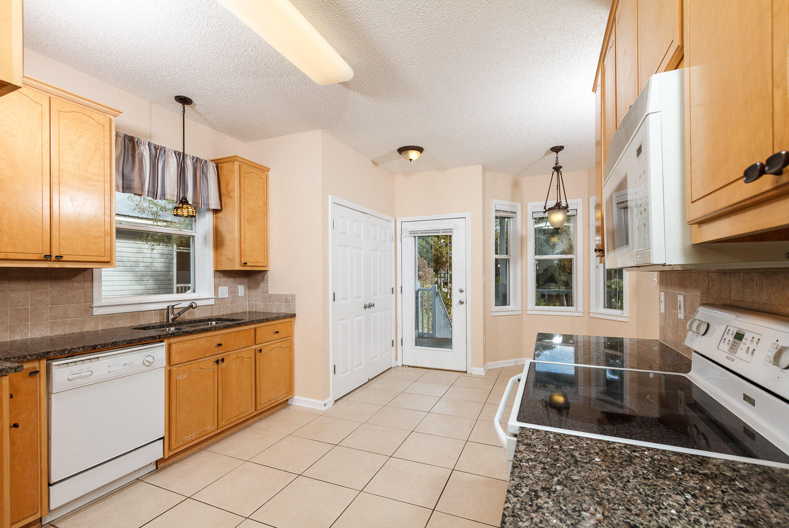 SEA DUNES - Residential