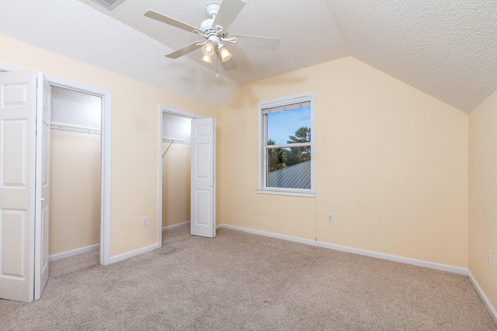 SEA DUNES - Residential