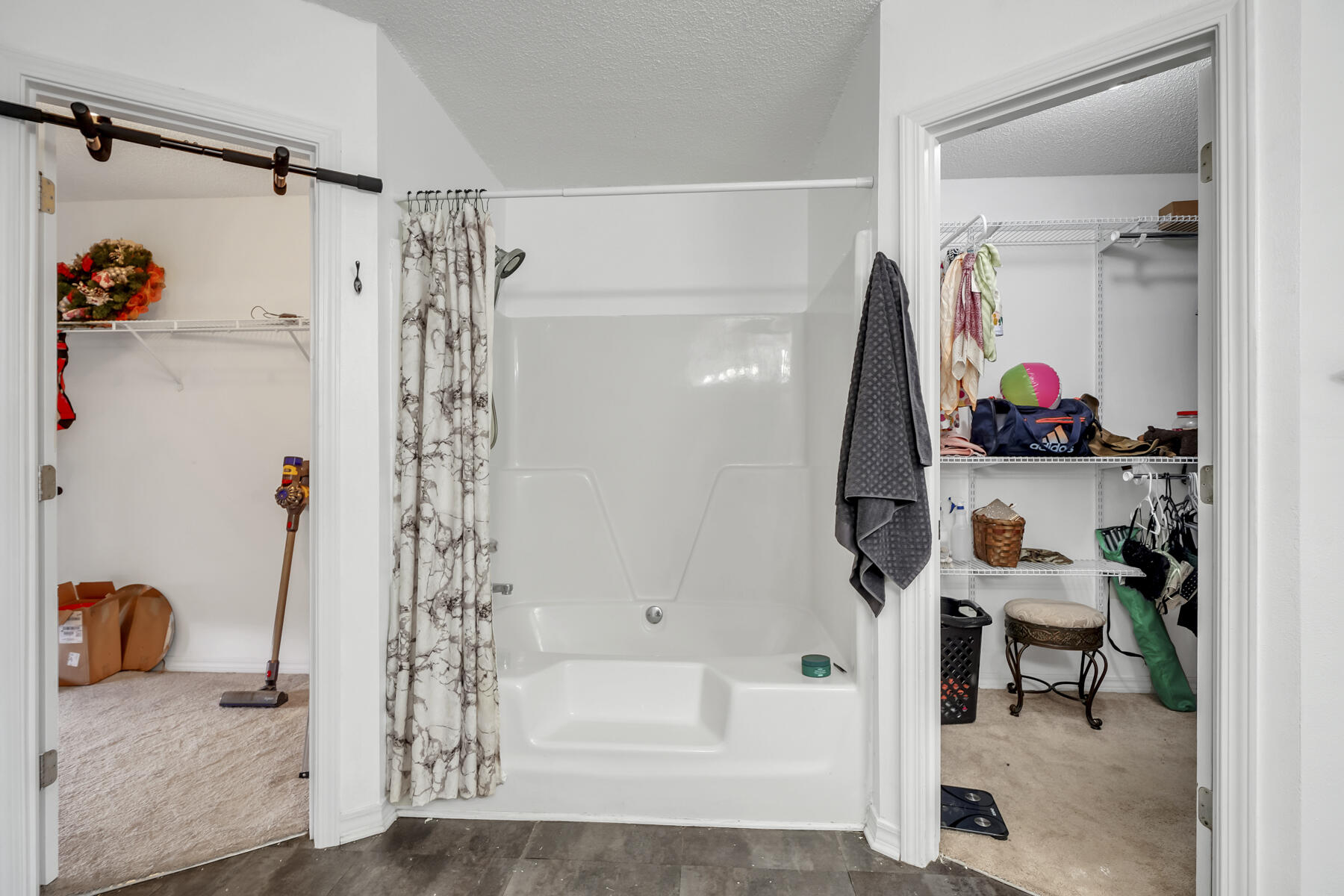 CHEROKEE BEND S/D PH II - Residential