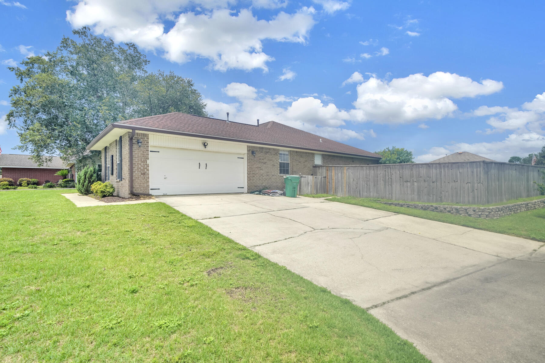 CHEROKEE BEND S/D PH II - Residential