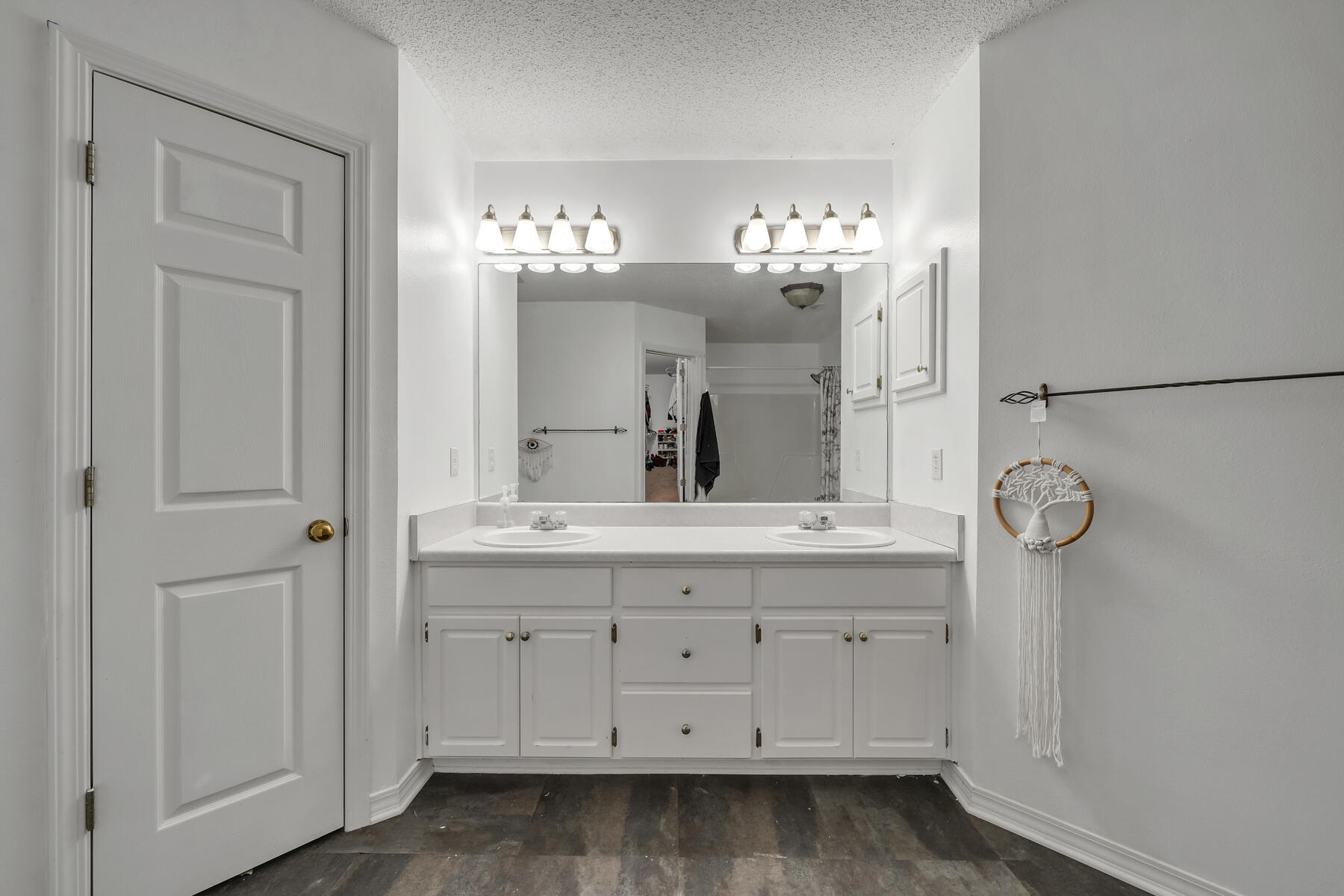 CHEROKEE BEND S/D PH II - Residential