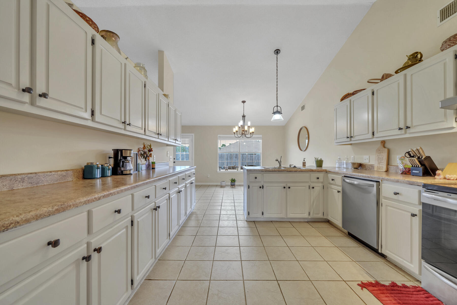 CHEROKEE BEND S/D PH II - Residential