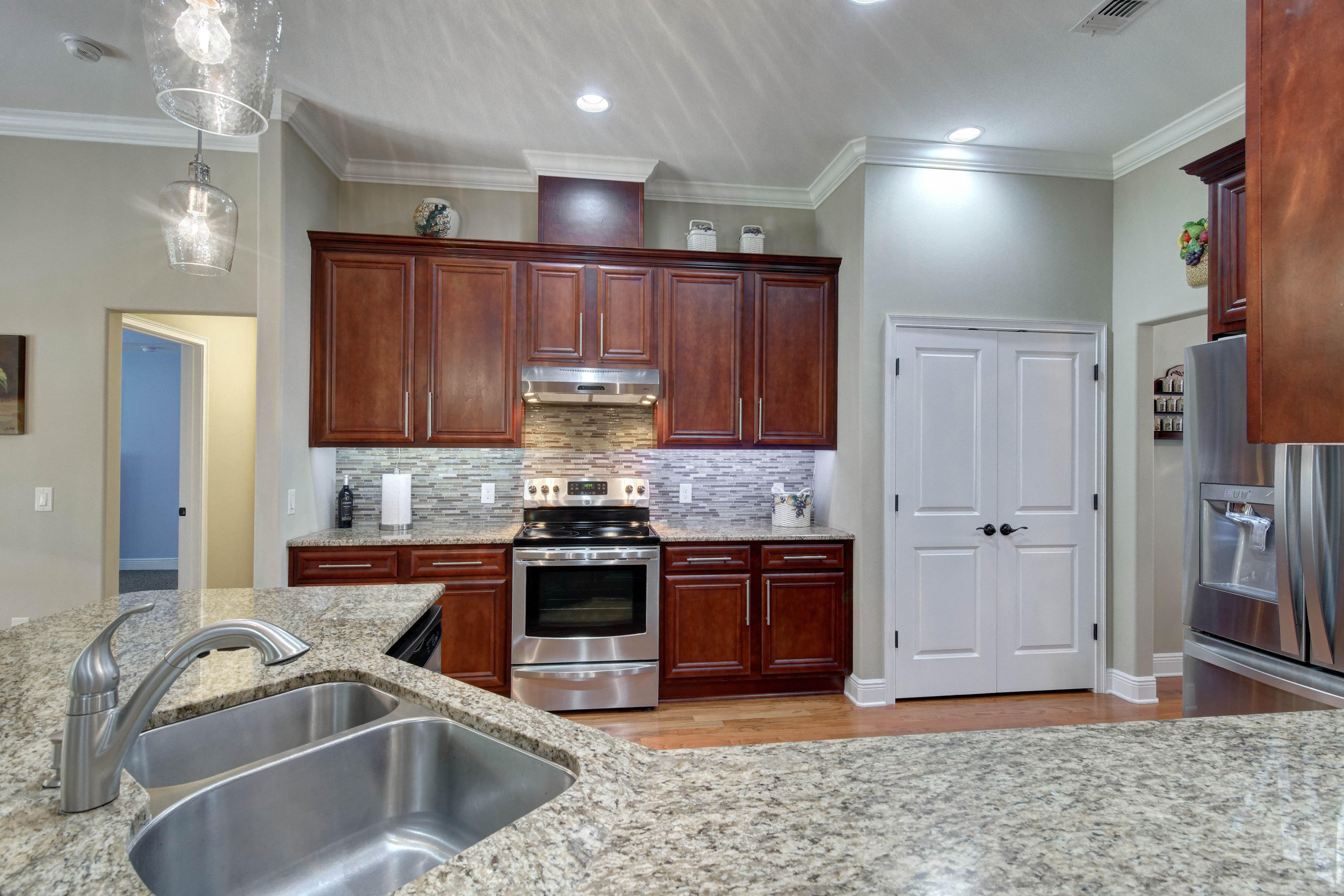 HOLLEY BY THE SEA - Residential