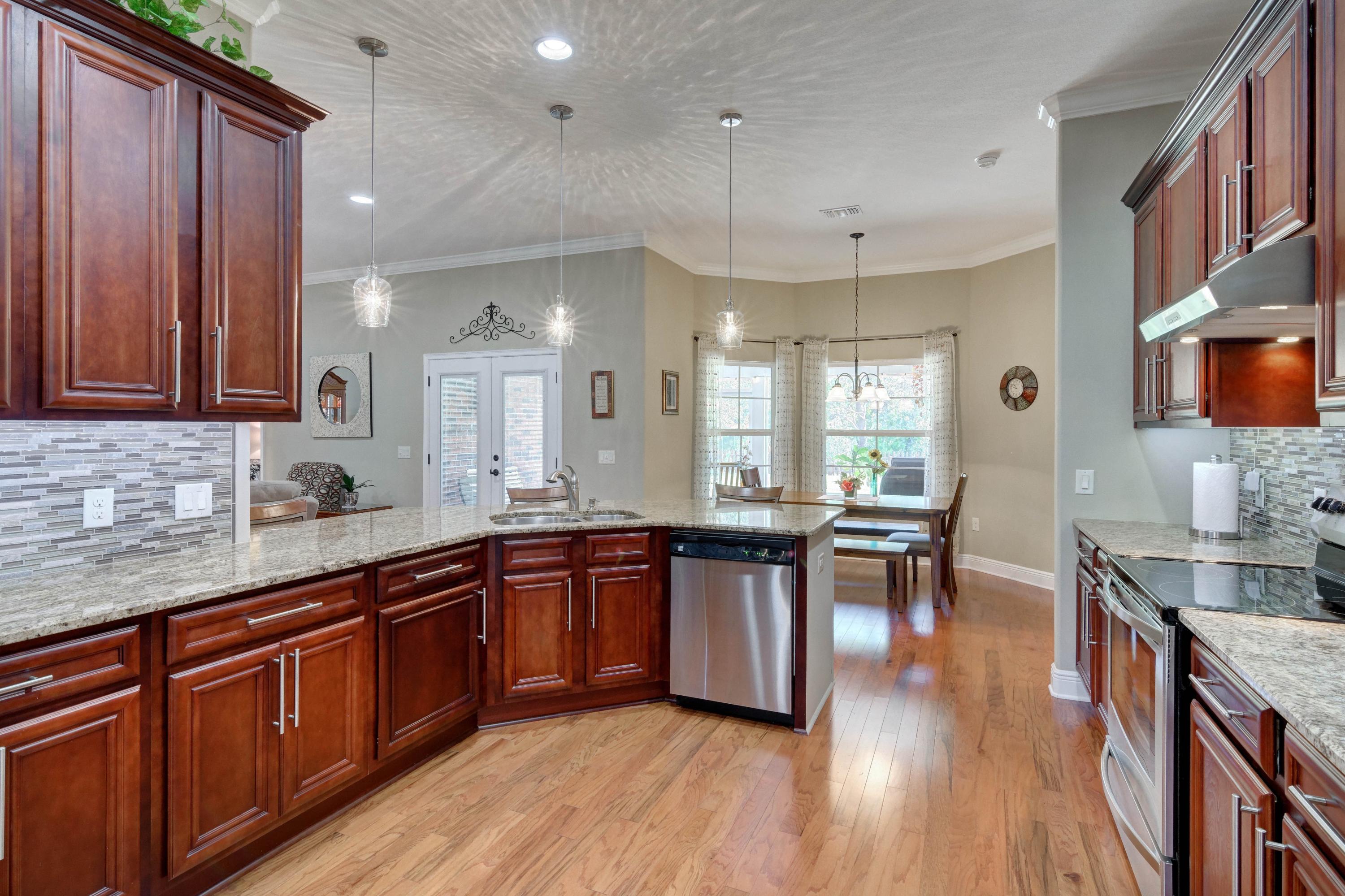 HOLLEY BY THE SEA - Residential