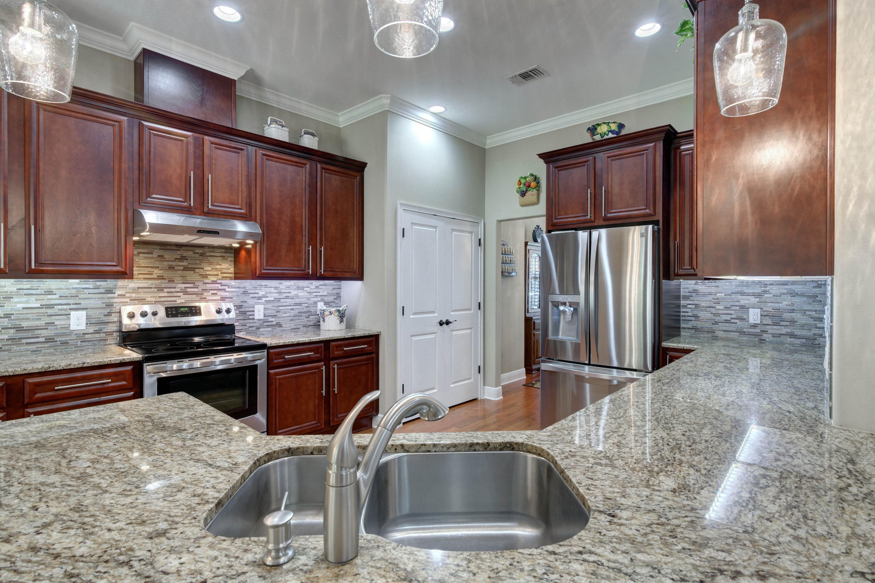 HOLLEY BY THE SEA - Residential