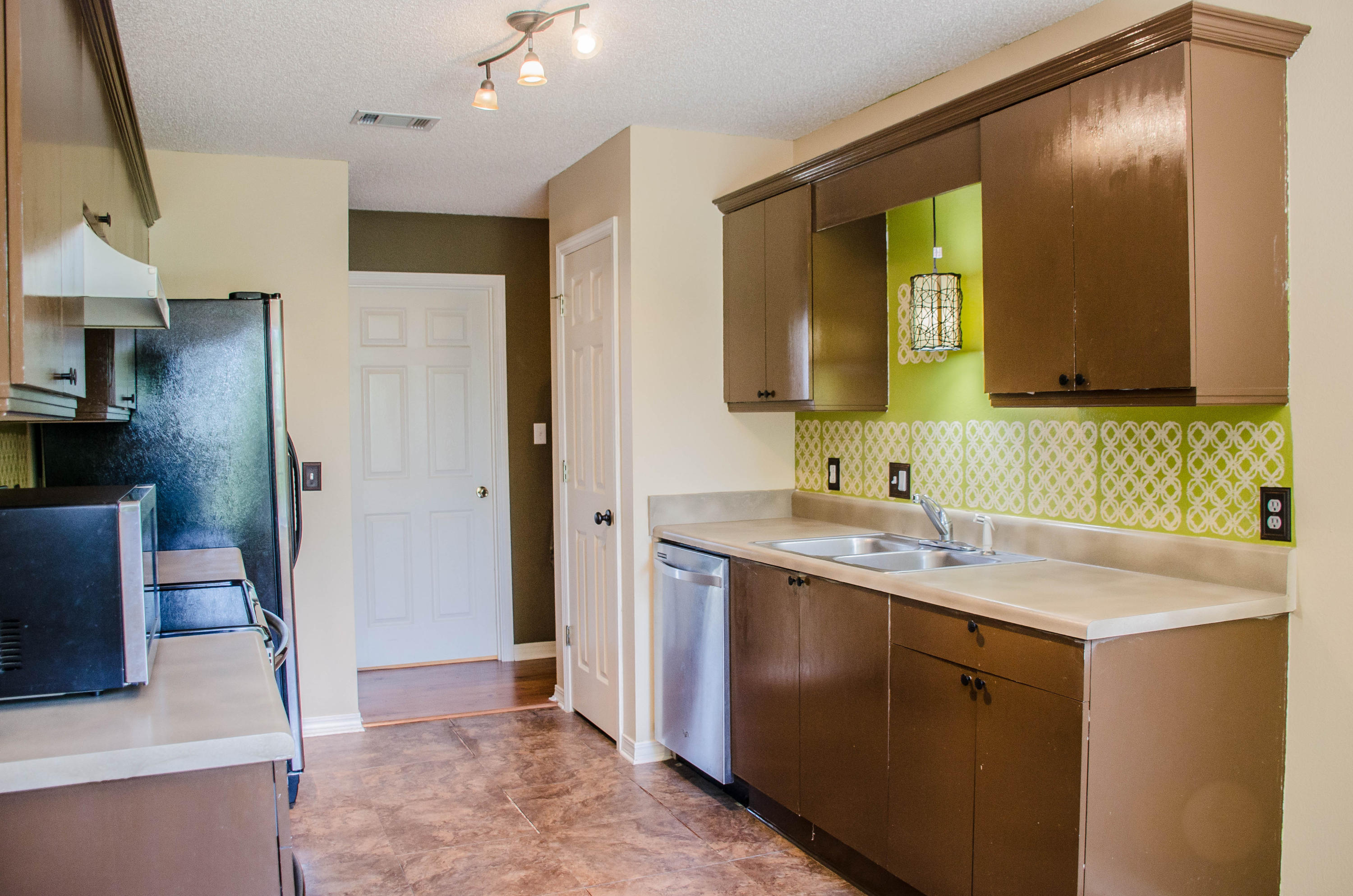 NORTHVIEW ESTATES 3RD ADDN - Residential