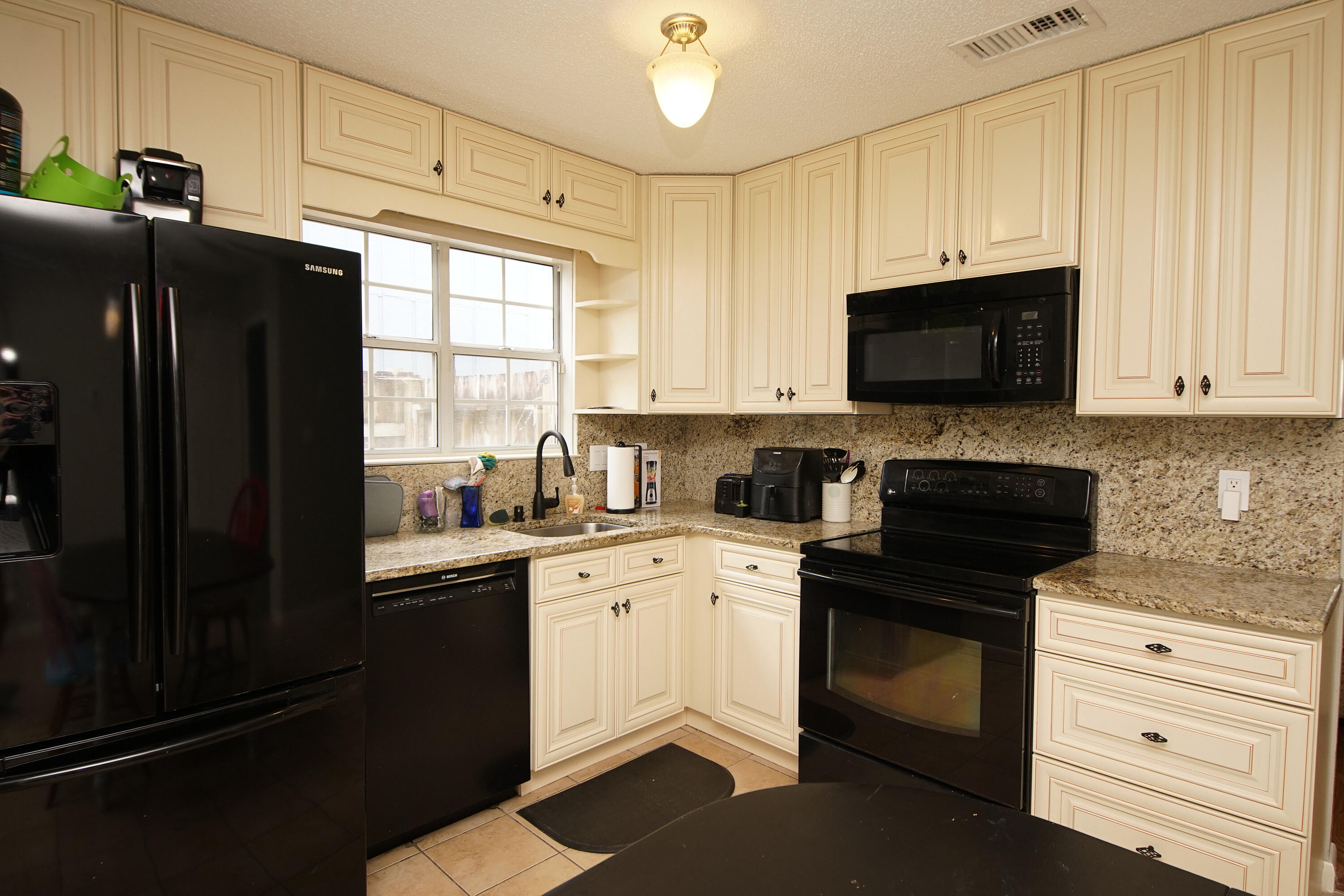 YORKTOWN AT WILLOW BEND - Residential