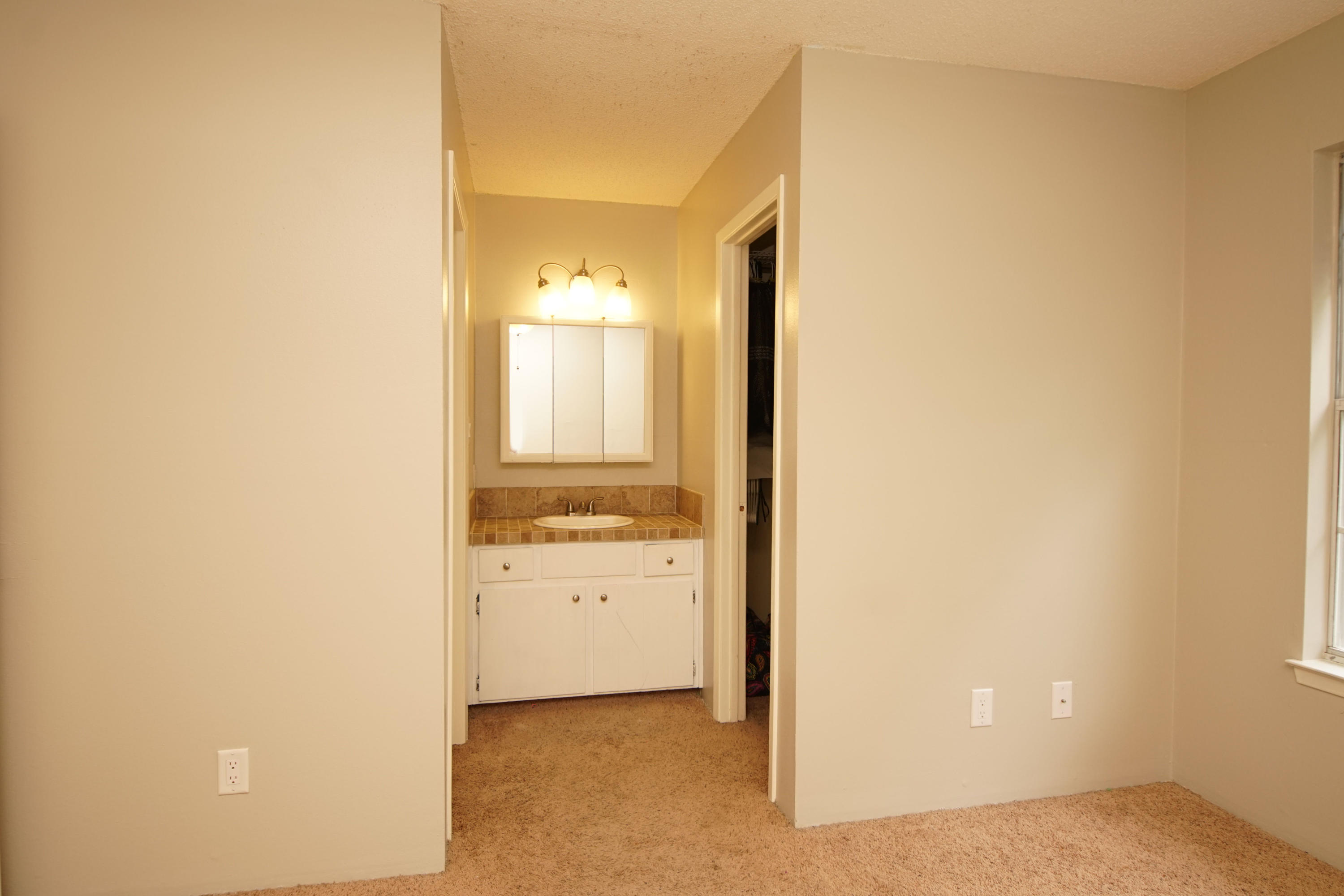 YORKTOWN AT WILLOW BEND - Residential