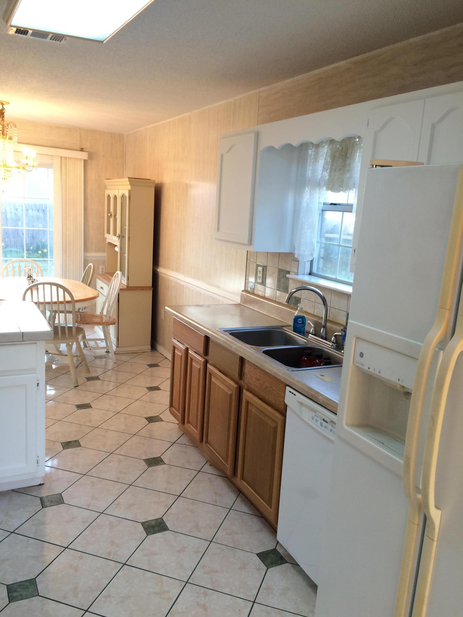 VILLAGE WEST - Residential