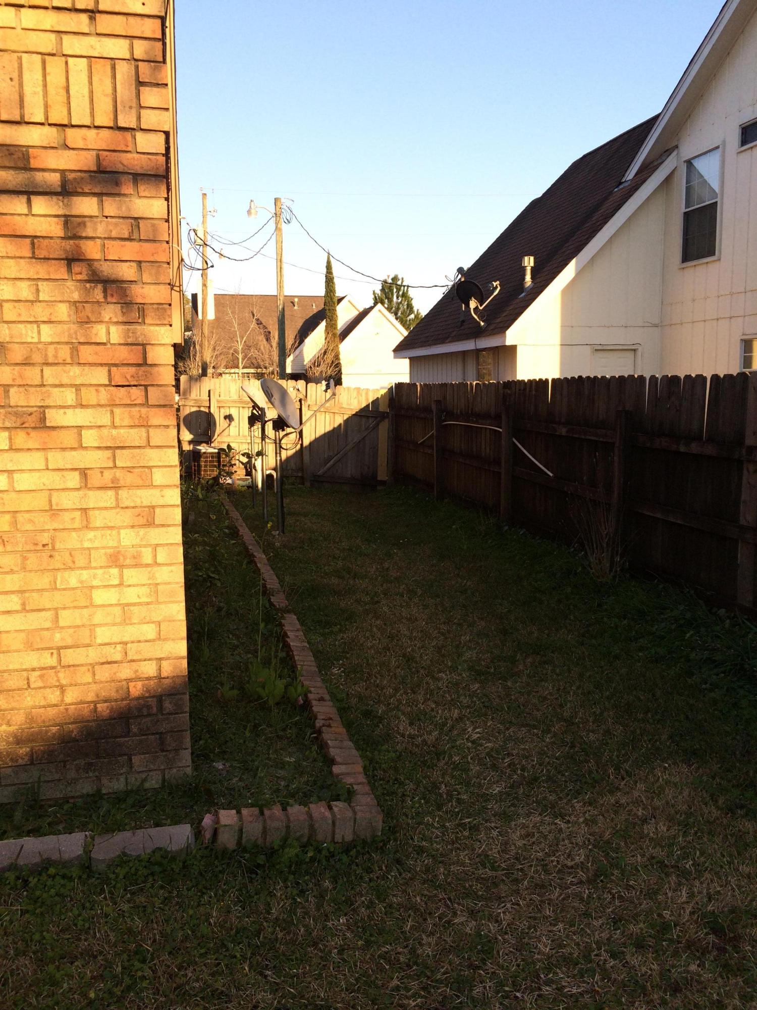 VILLAGE WEST - Residential