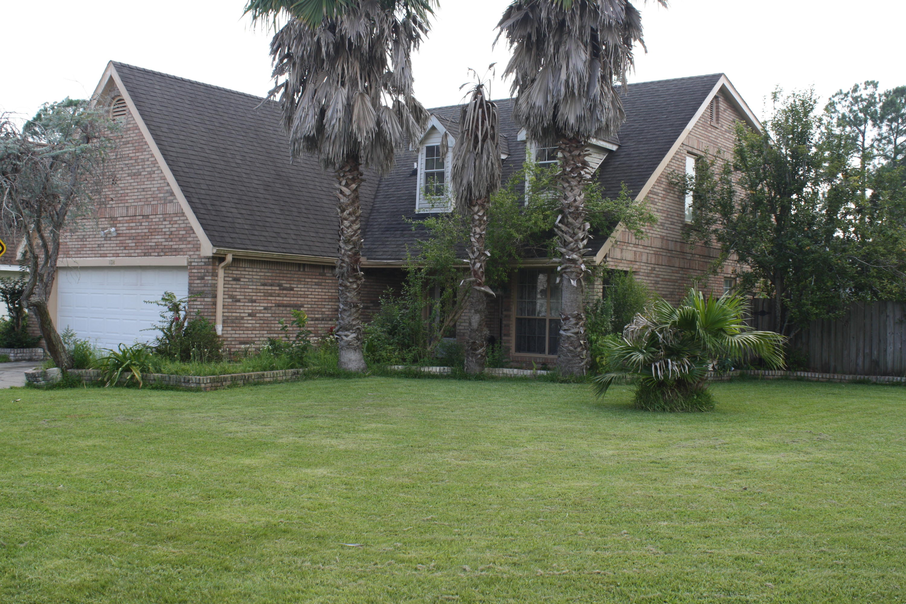 VILLAGE WEST - Residential