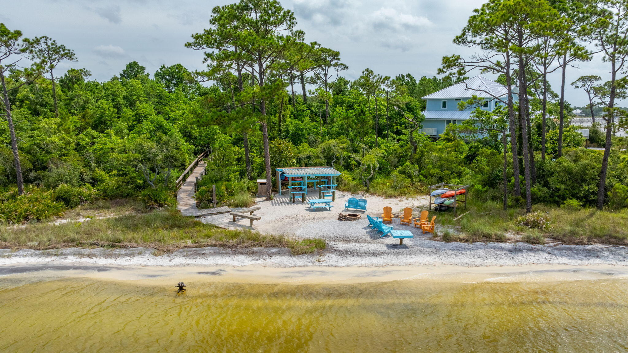 PRITCHARD POINT - Residential