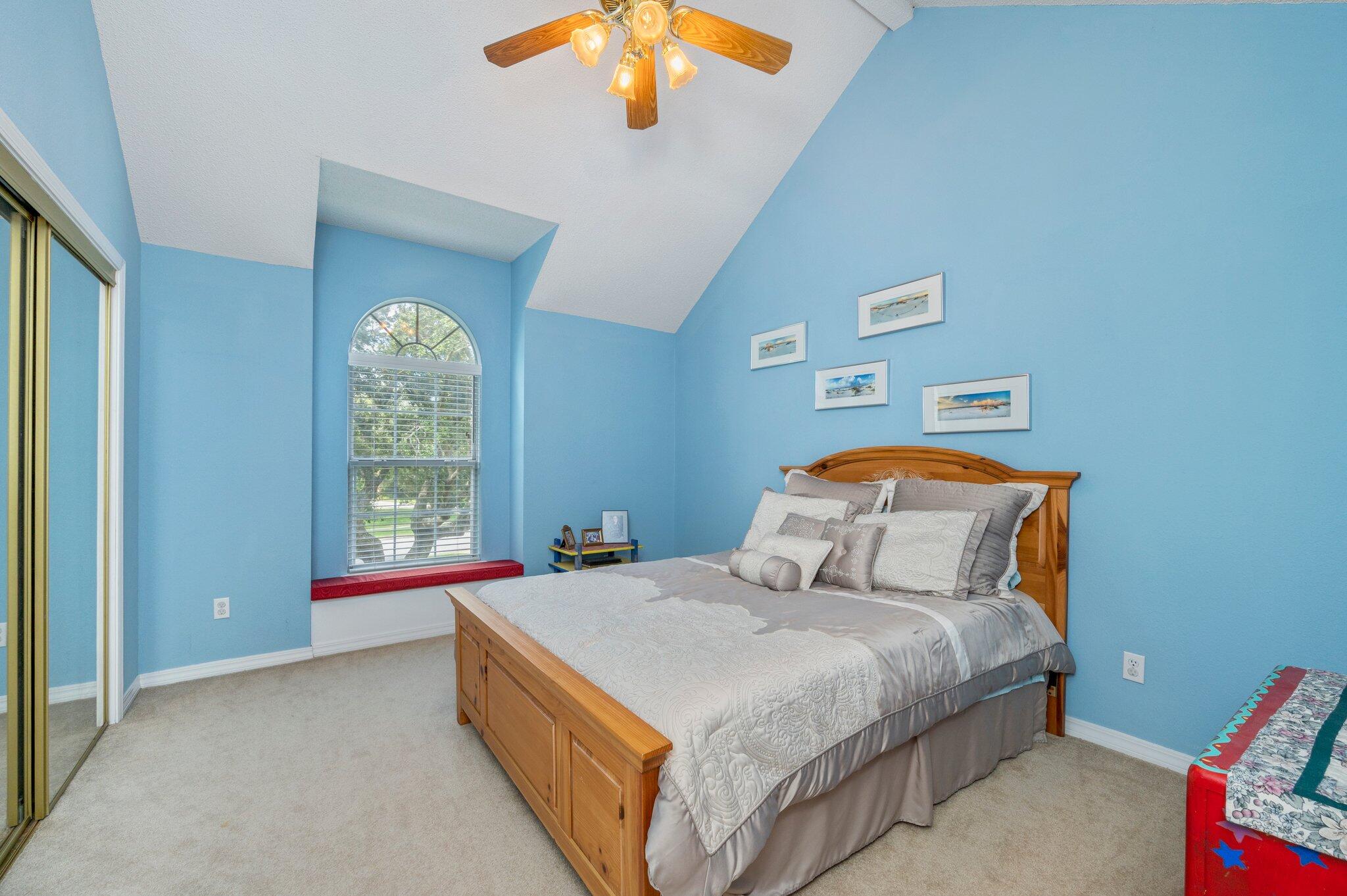 PRITCHARD POINT - Residential