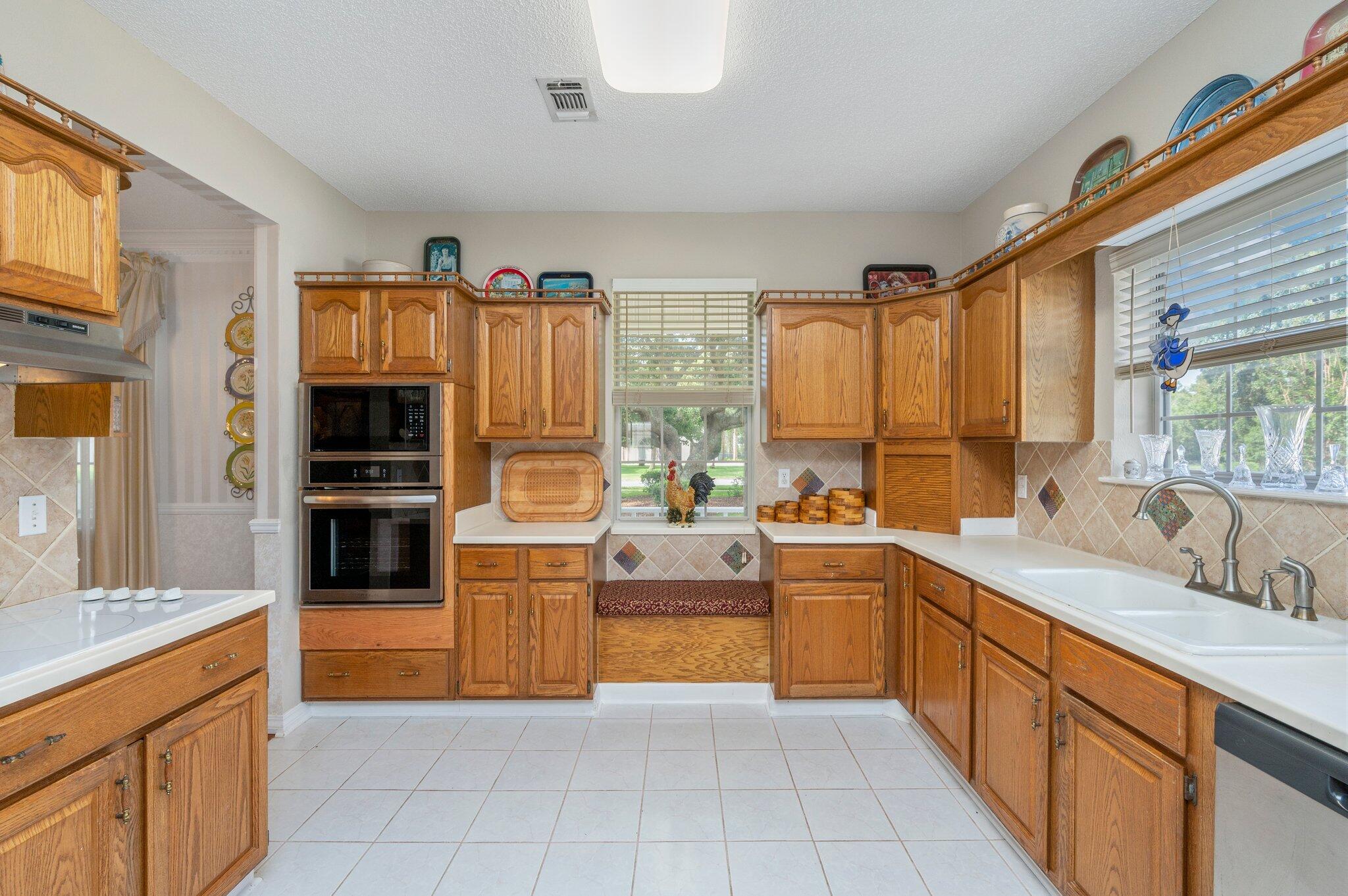 PRITCHARD POINT - Residential