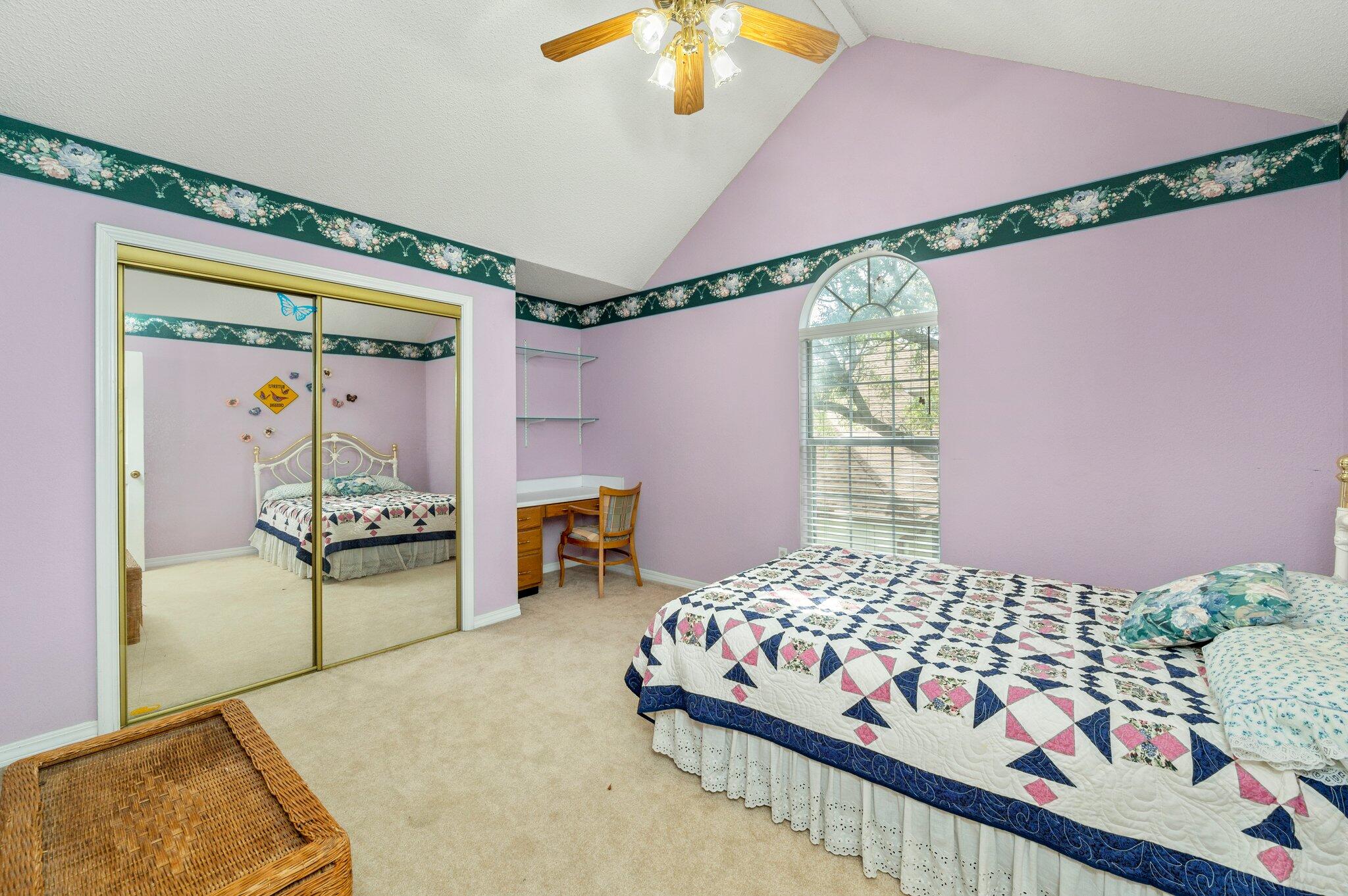PRITCHARD POINT - Residential