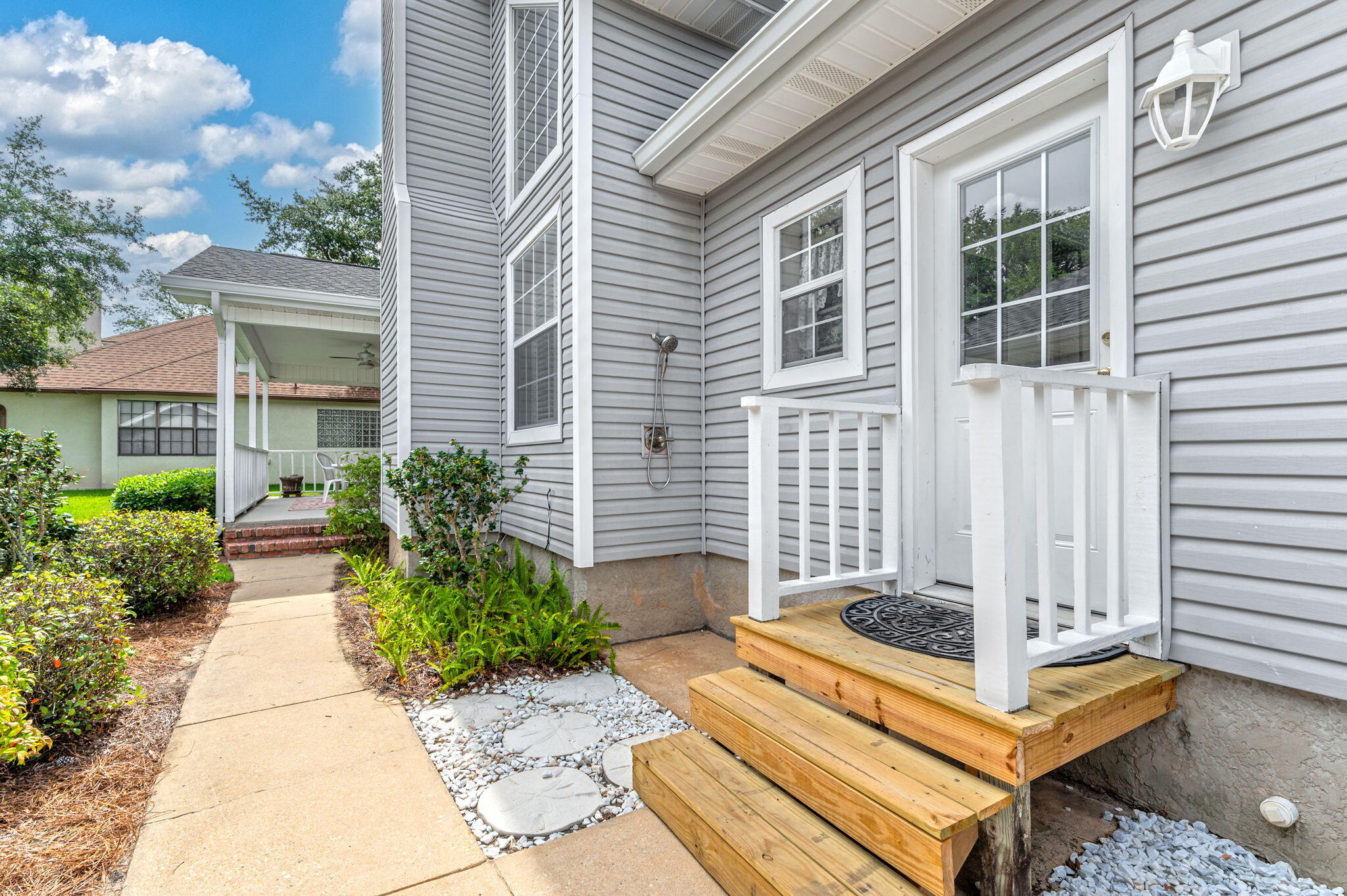 PRITCHARD POINT - Residential