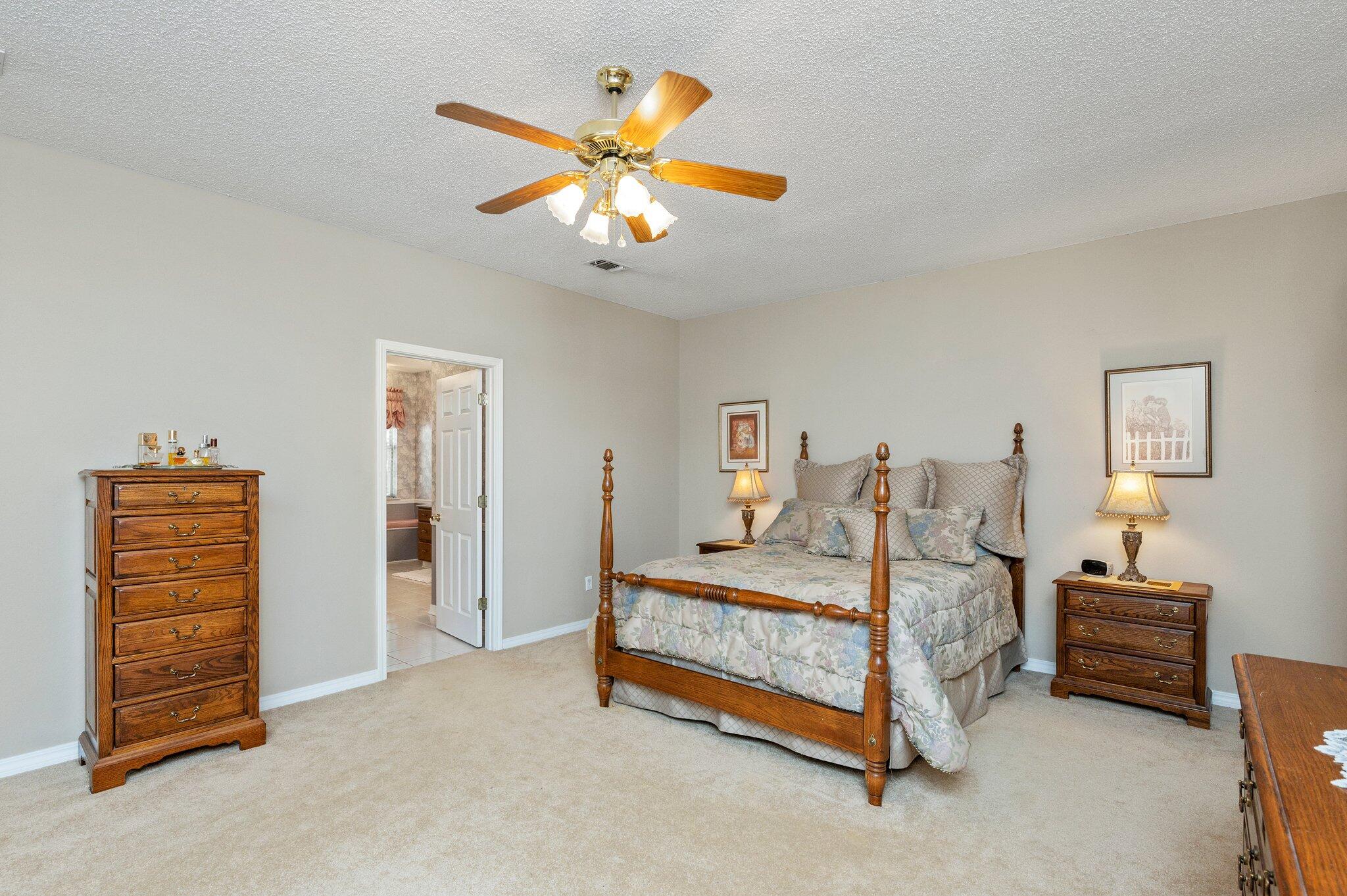 PRITCHARD POINT - Residential
