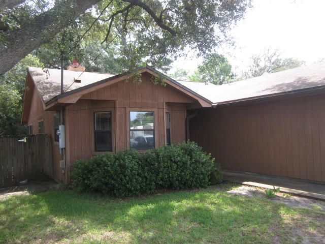 PORT DIXIE - Residential Lease