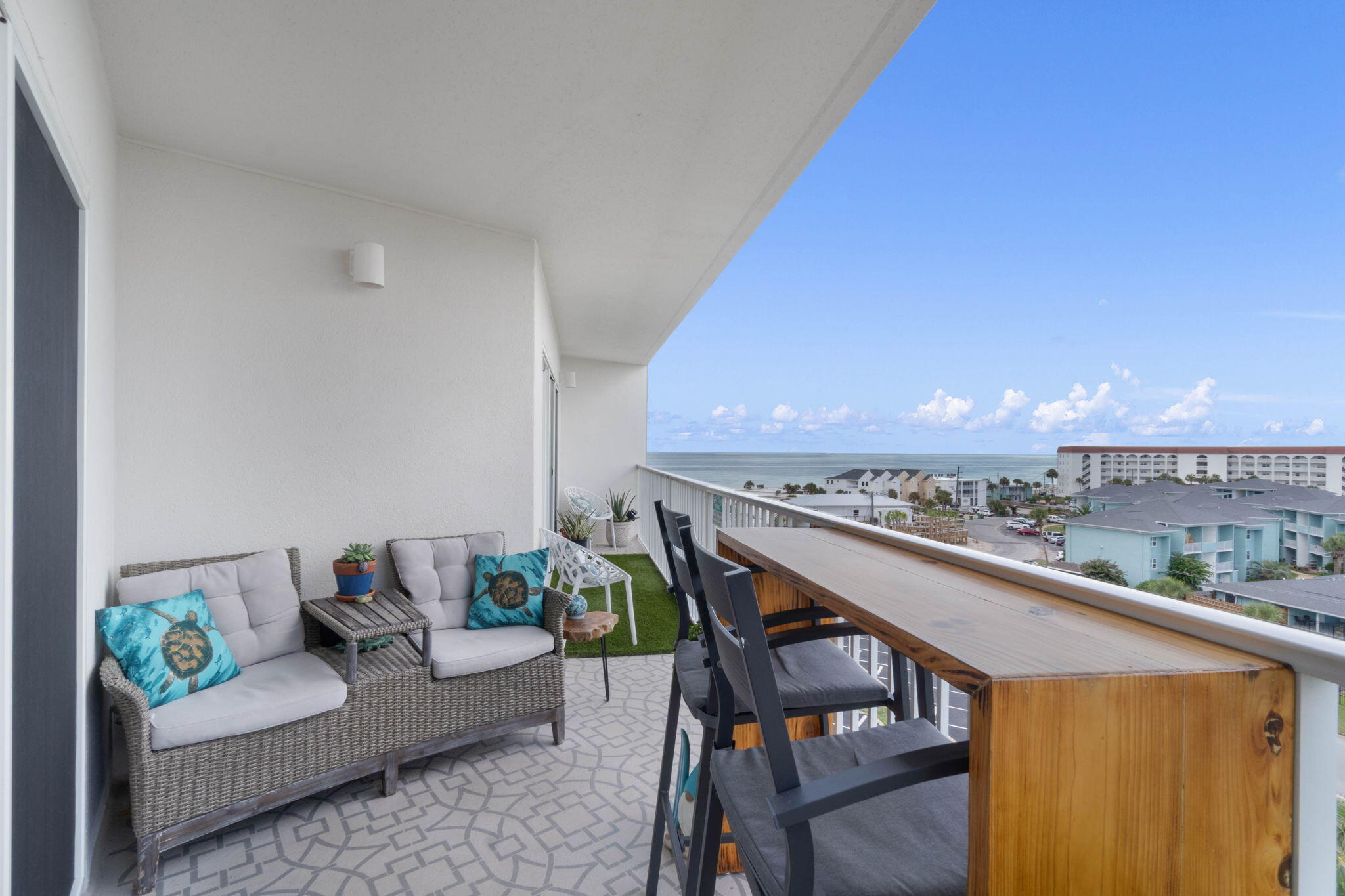 Seacrest Condominiums - Residential