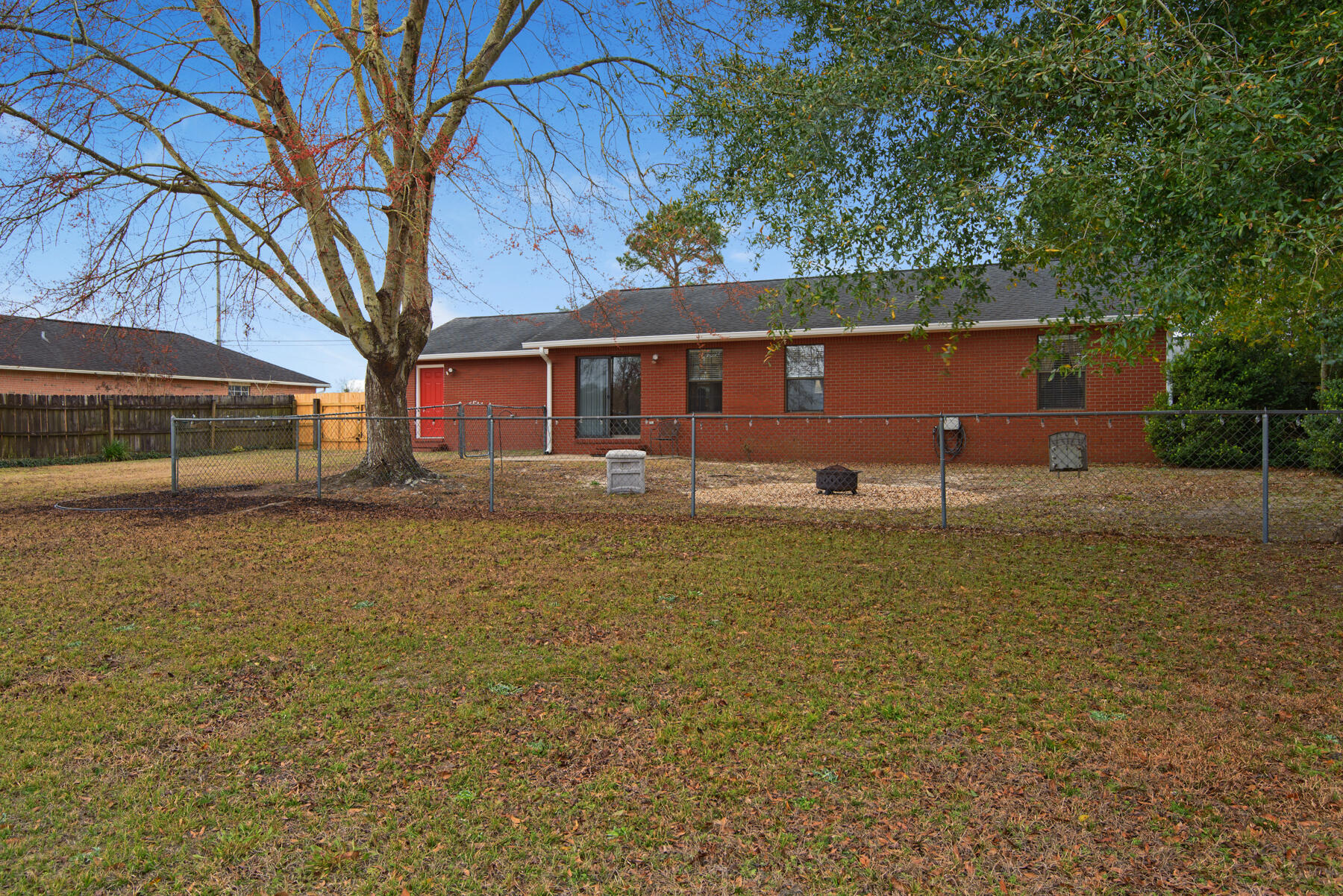 CRESTVIEW - Residential