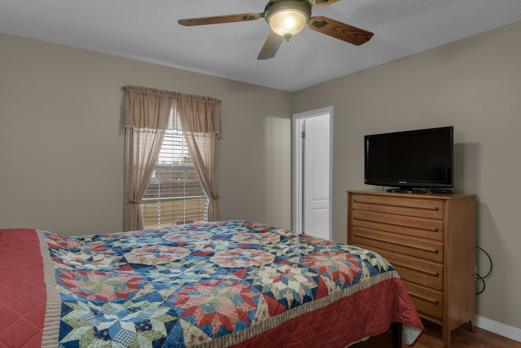 CRESTVIEW - Residential