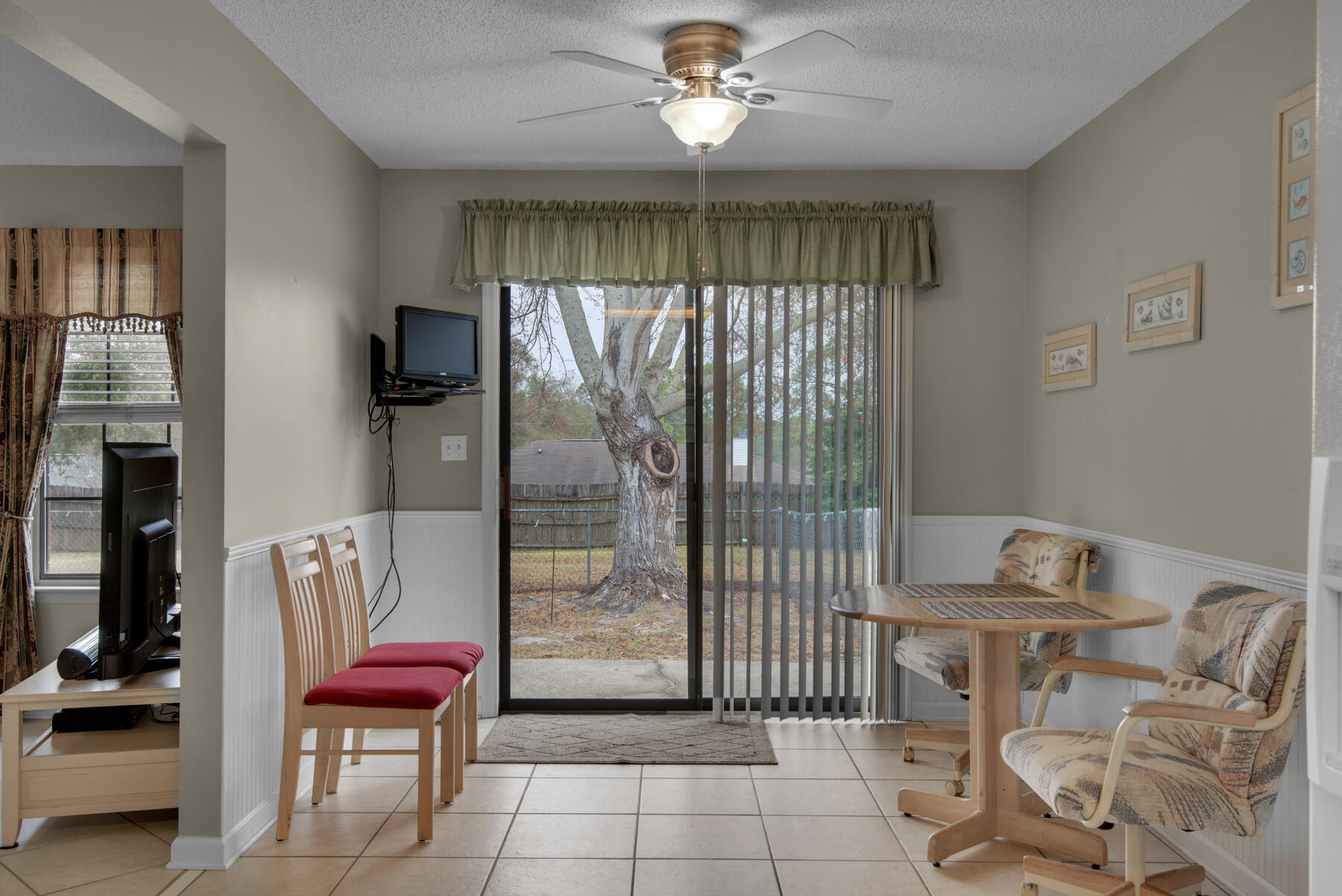 CRESTVIEW - Residential