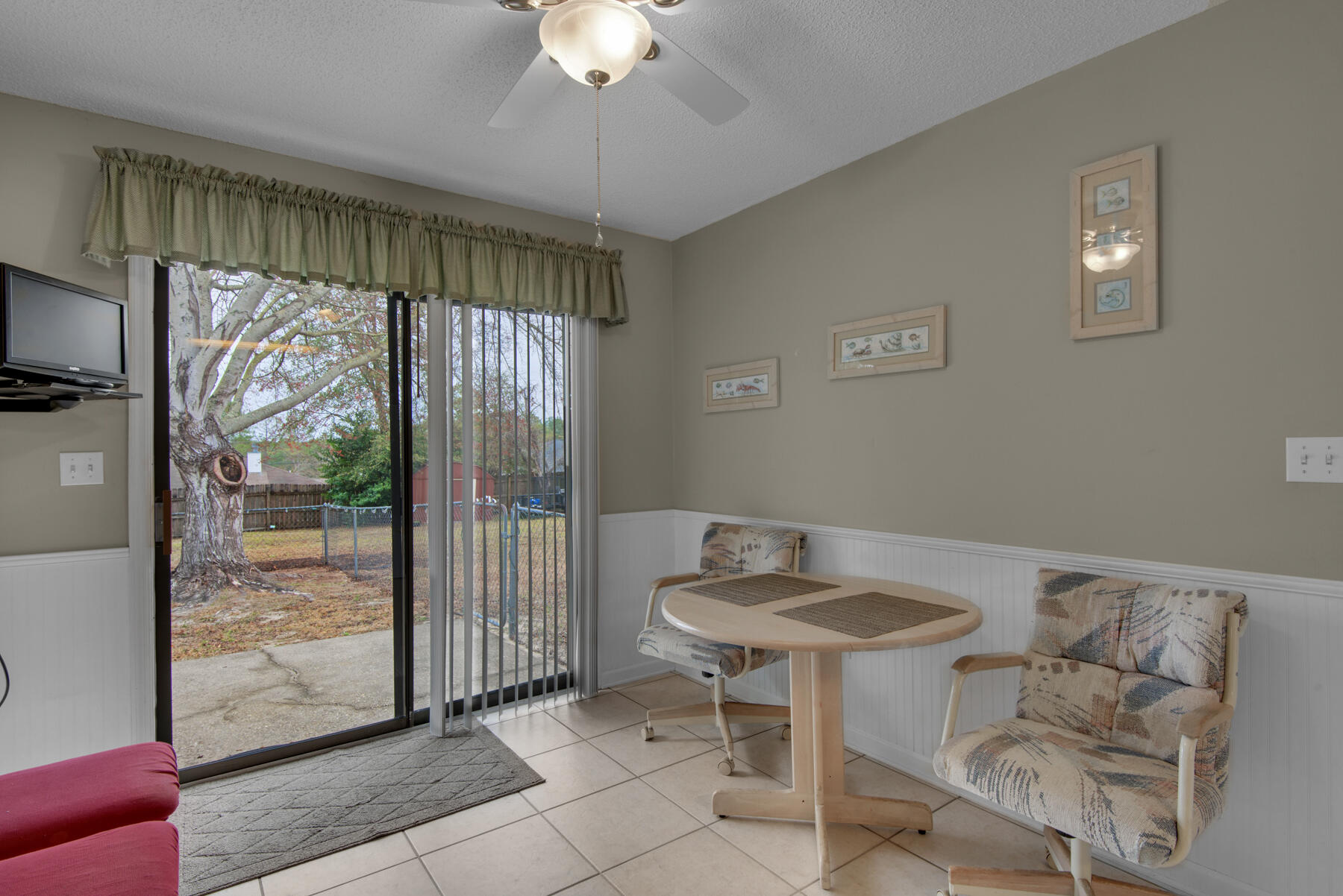 CRESTVIEW - Residential