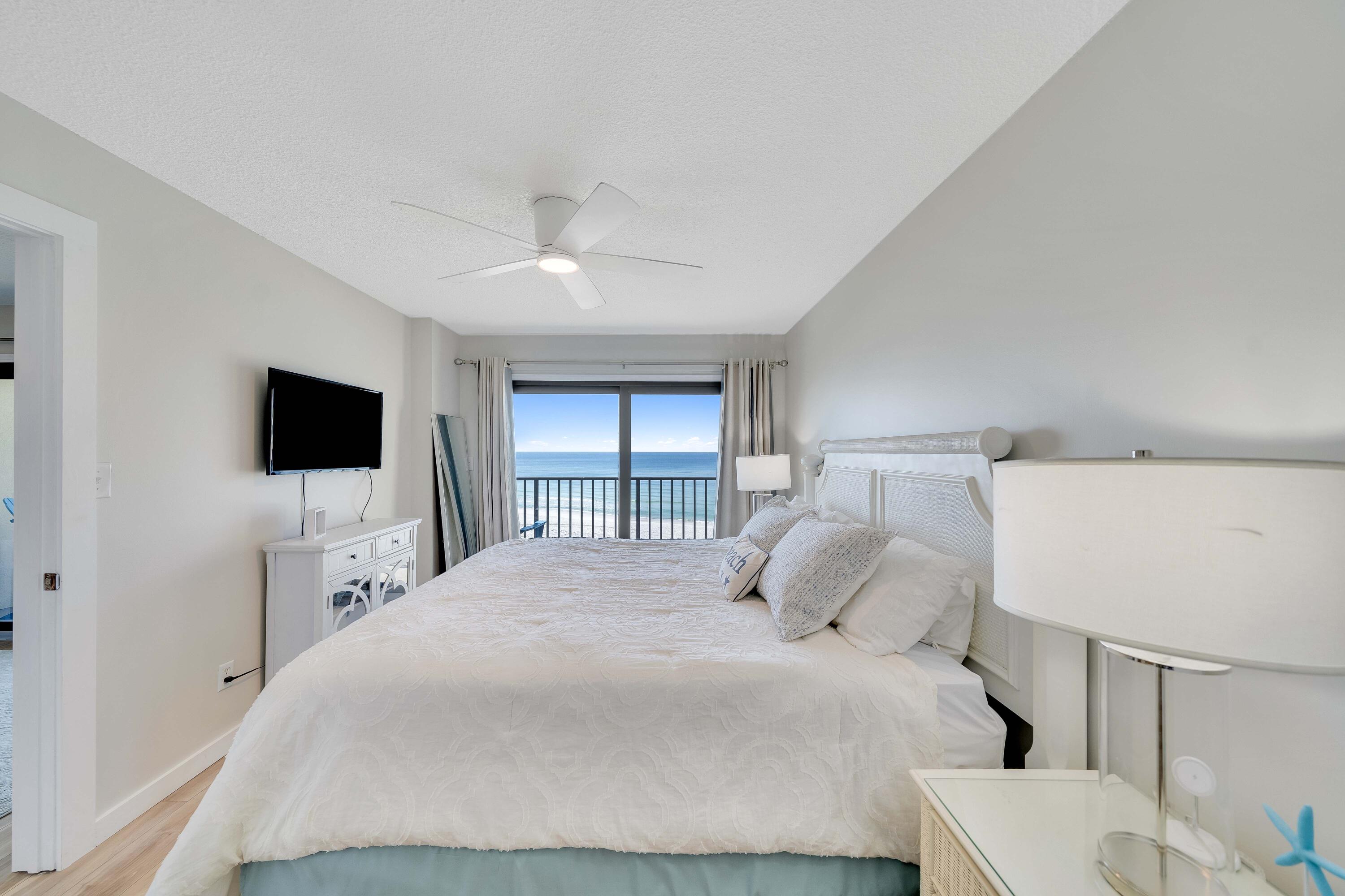 The Commodore - Residential