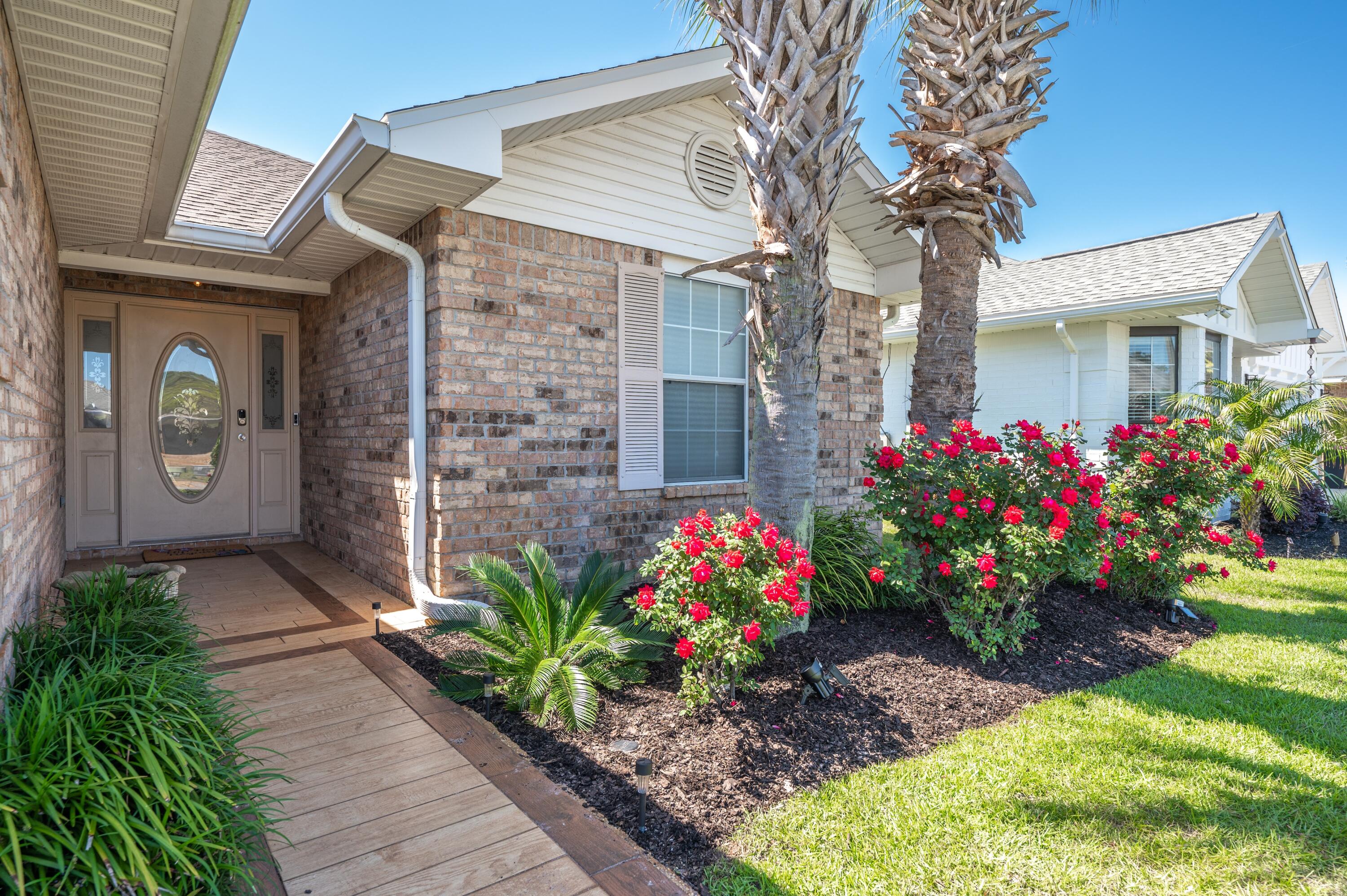 PARADISE RETREAT - Residential