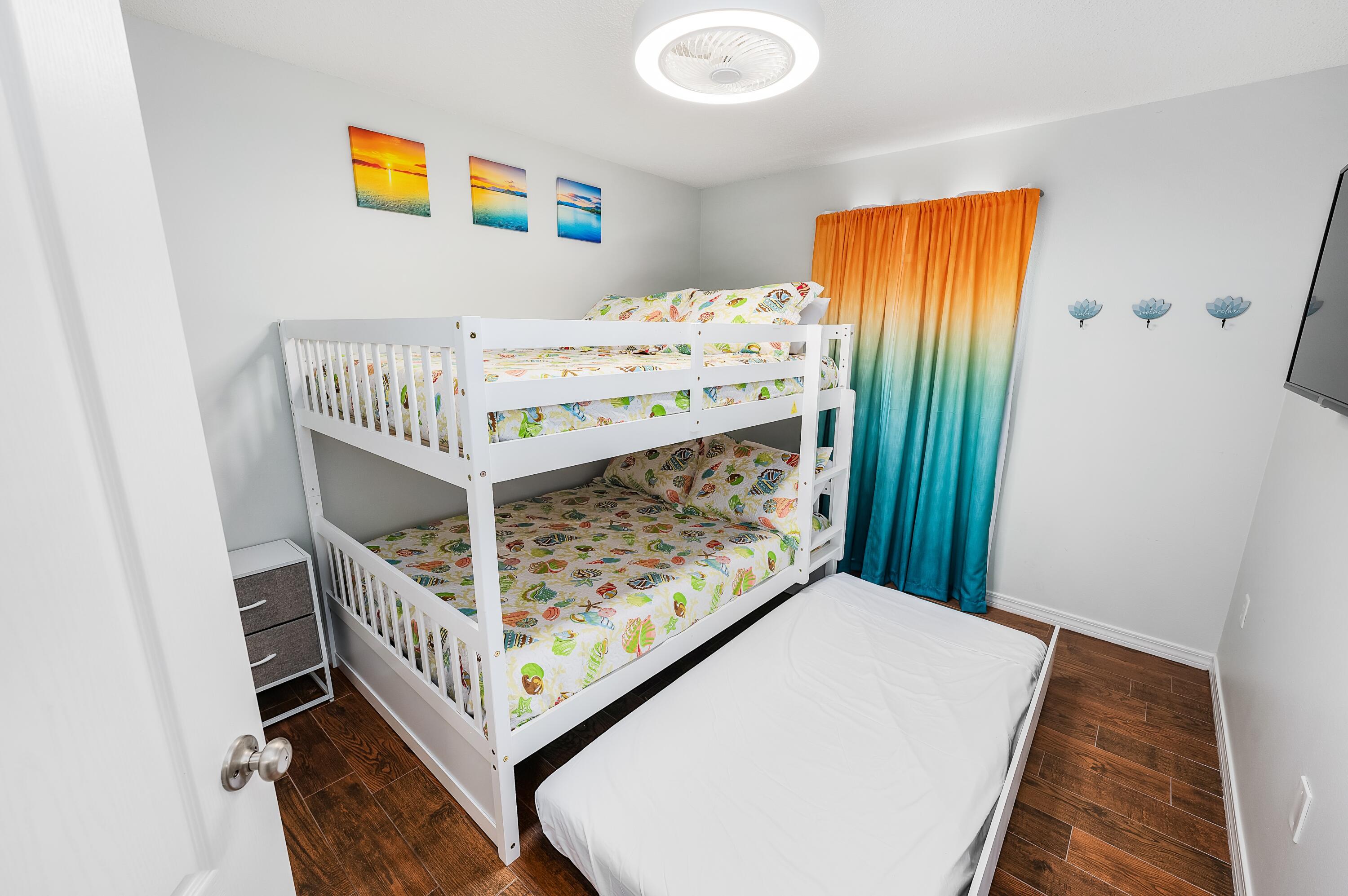 PARADISE RETREAT - Residential