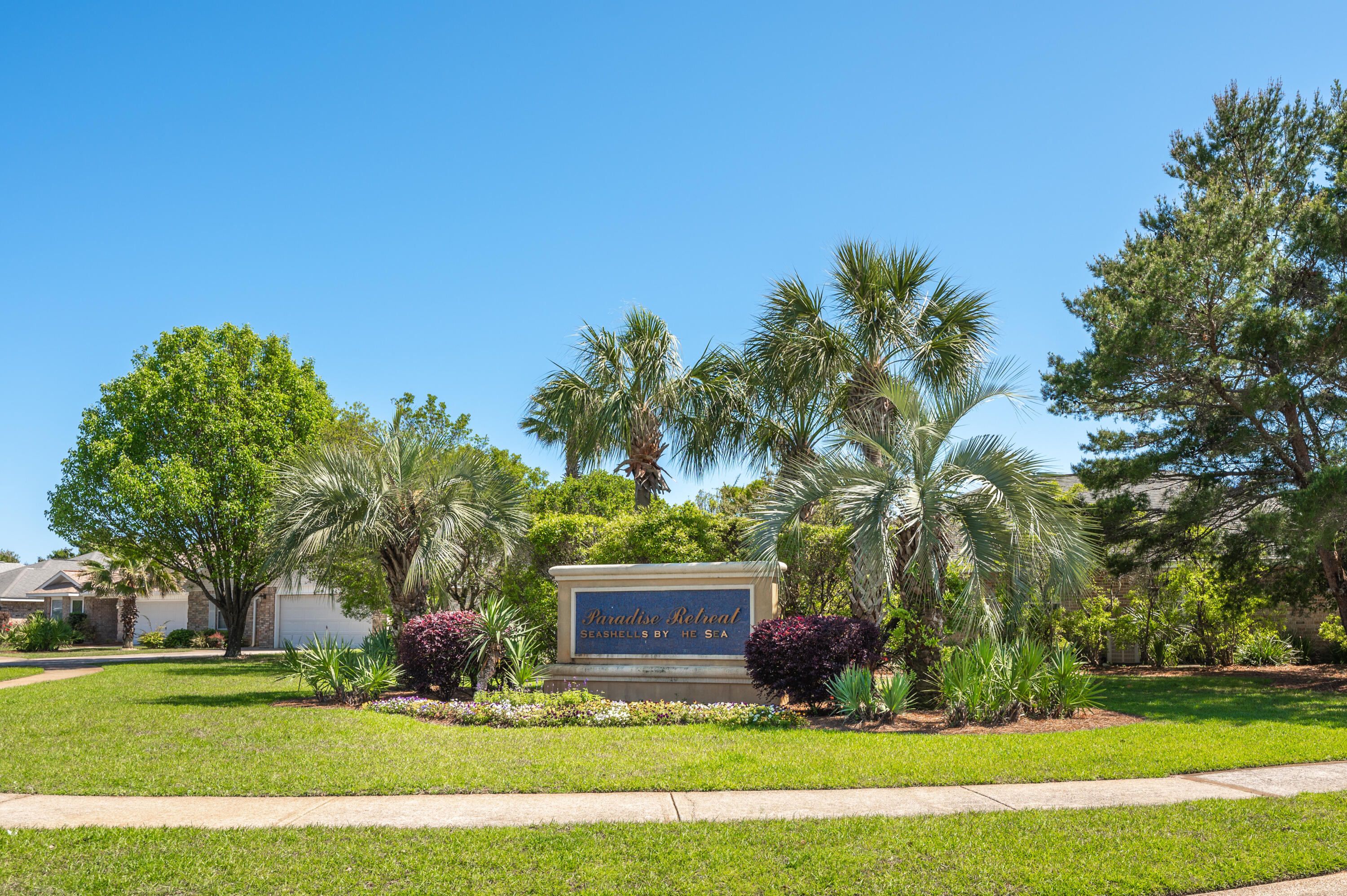 PARADISE RETREAT - Residential