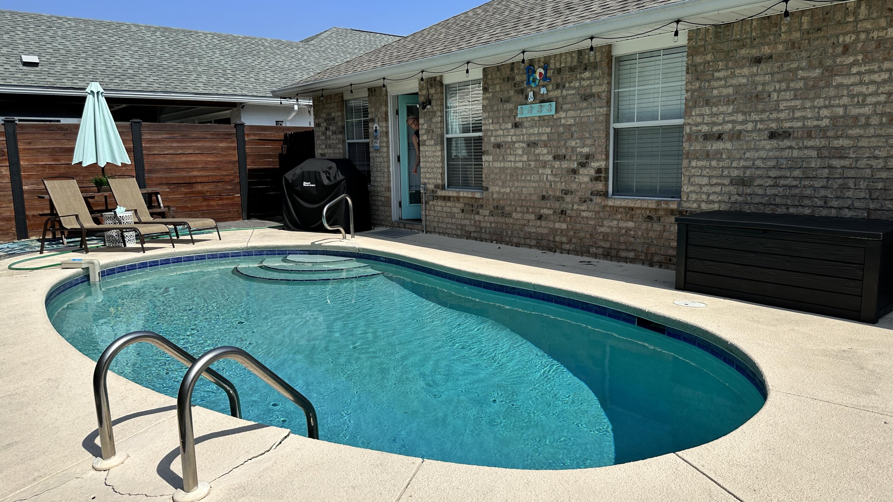 PARADISE RETREAT - Residential