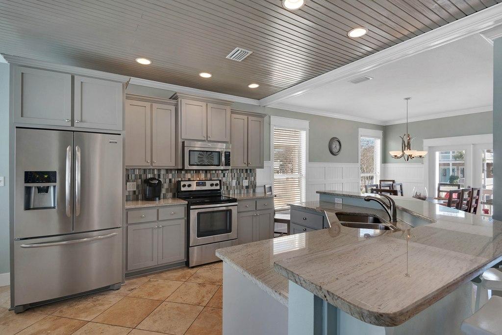 CRYSTAL BEACH - Residential