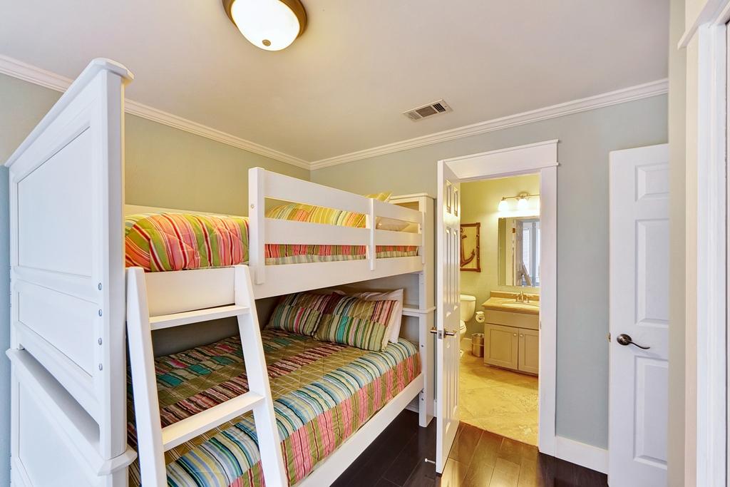 CRYSTAL BEACH - Residential