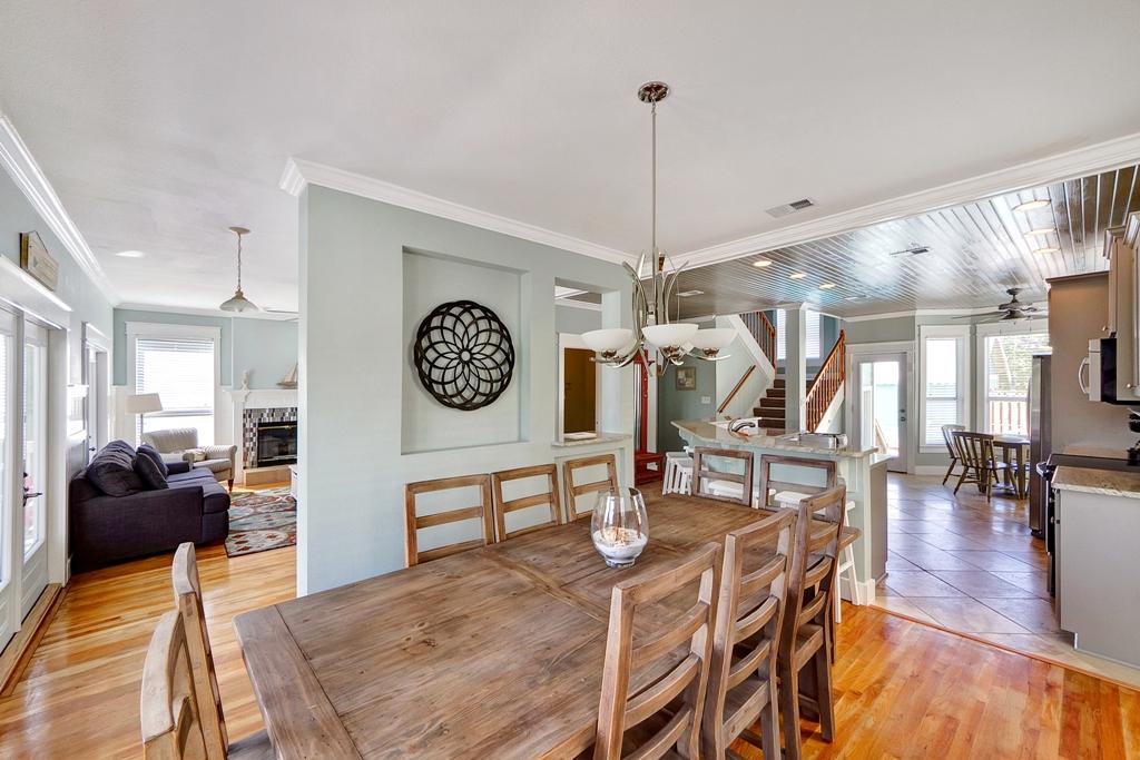 CRYSTAL BEACH - Residential